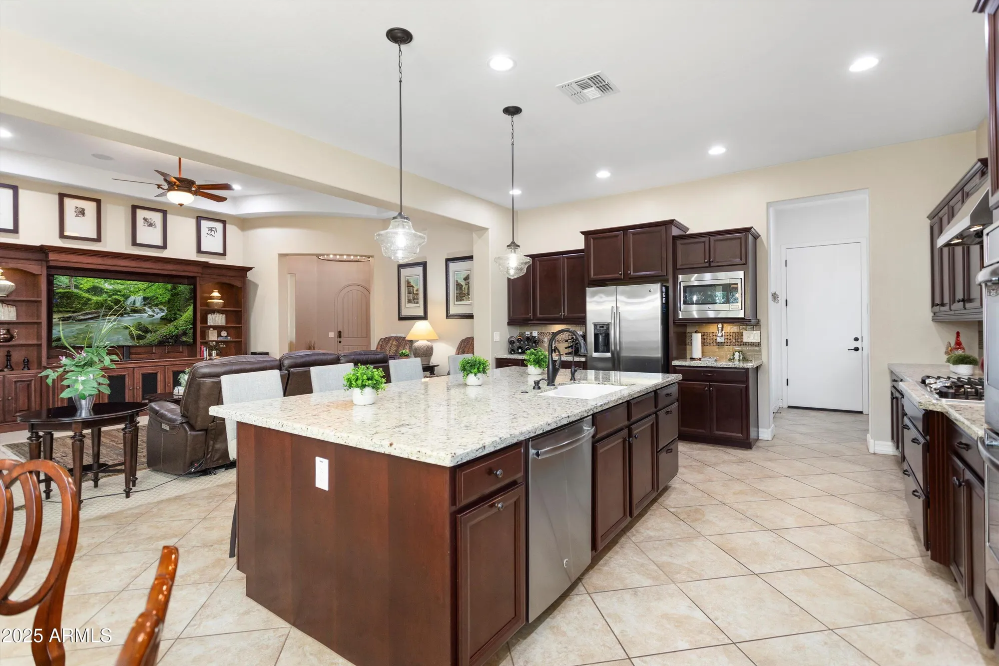 Property Slideshow image 16 of 61 | 20979 w college dr, Buckeye, AZ, 85396