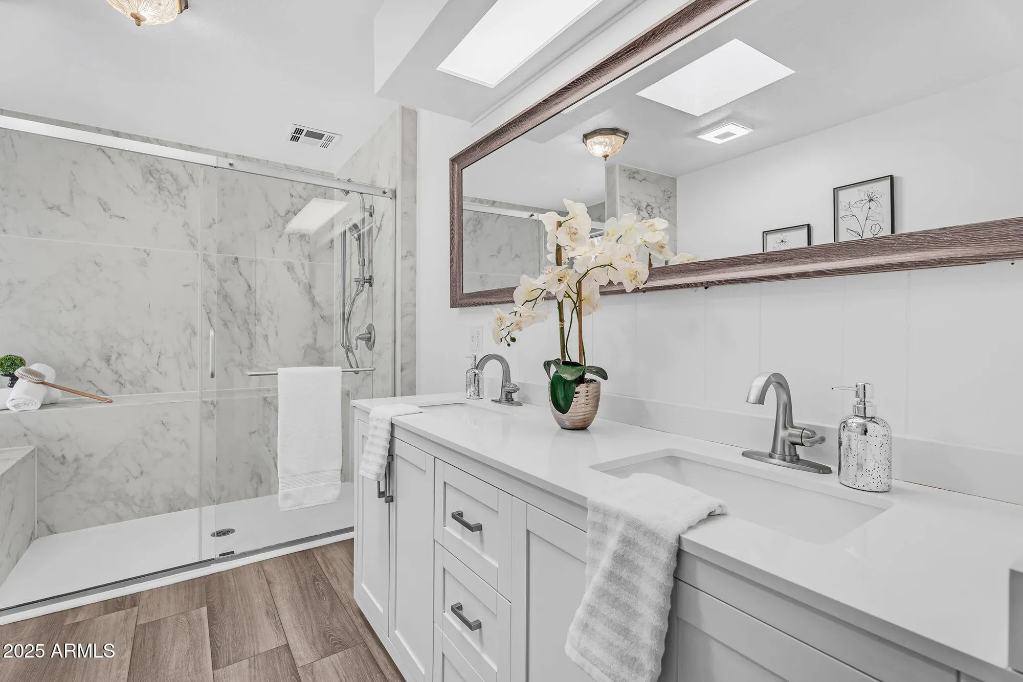 Property Slideshow image 3 of 56 | 654 s 83rd way, Mesa, AZ, 85208