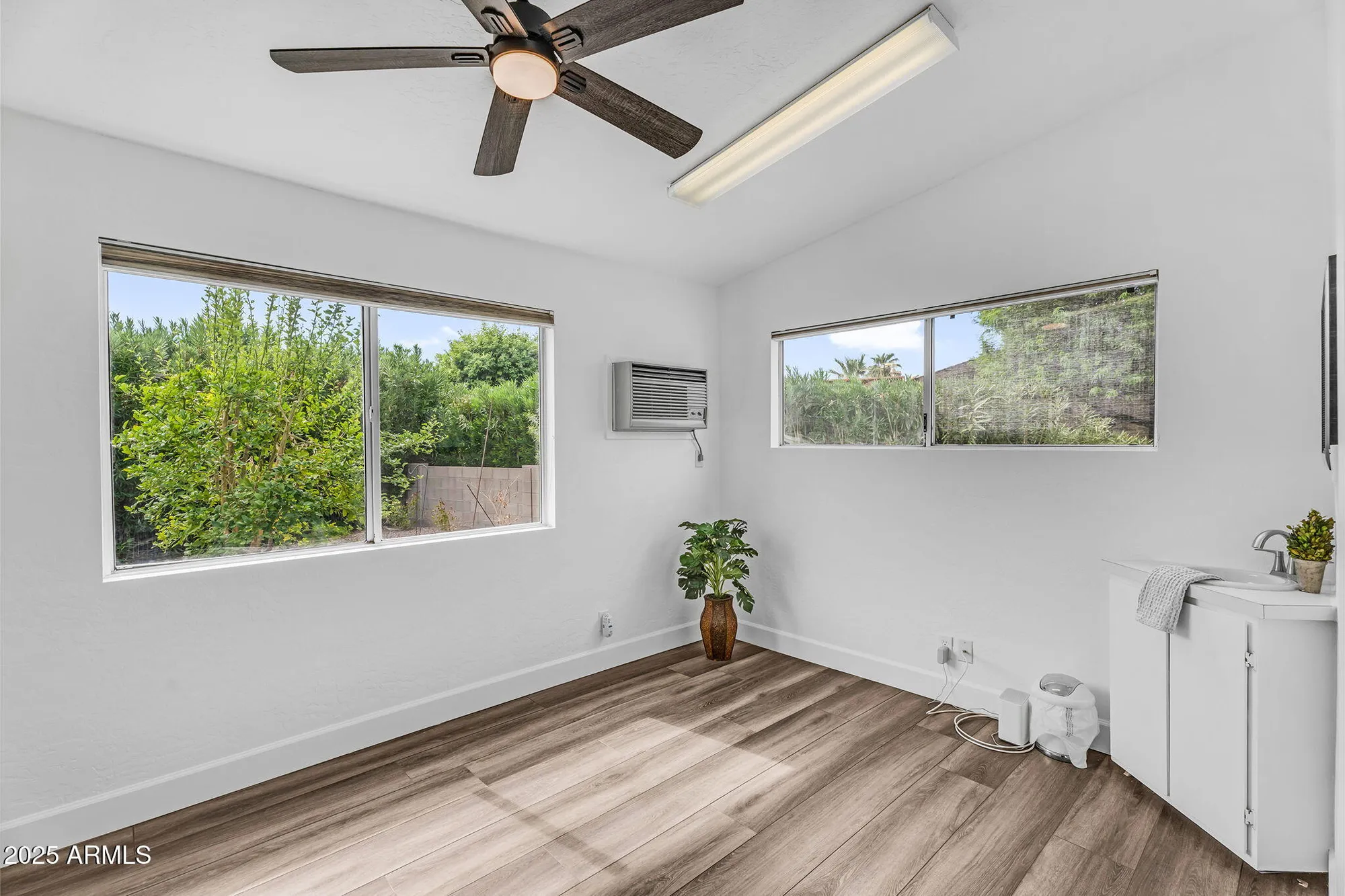 Property Slideshow image 23 of 56 | 654 s 83rd way, Mesa, AZ, 85208