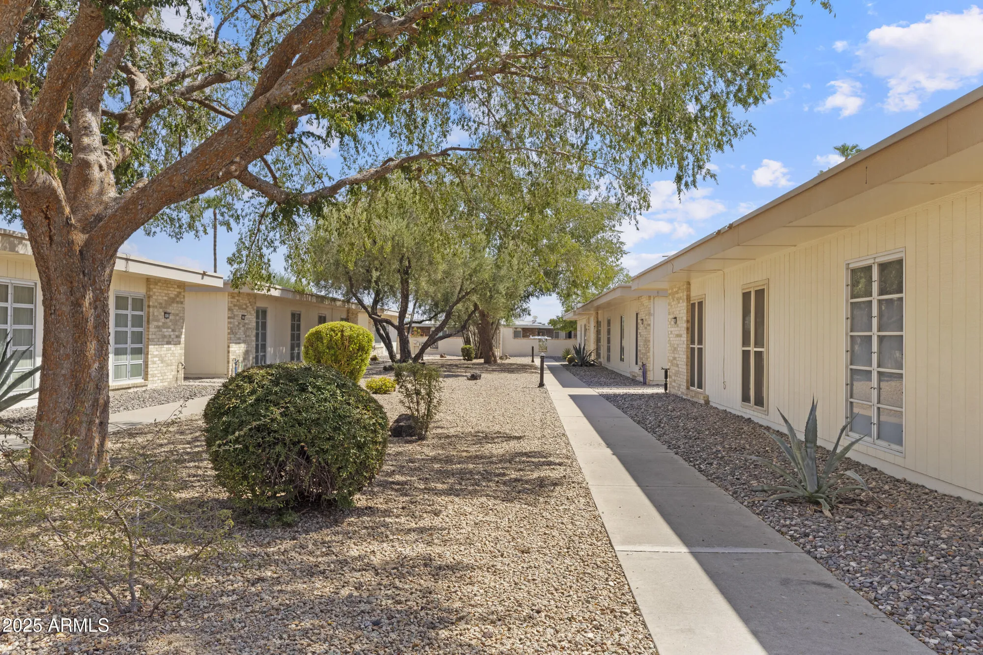 Property Slideshow image 2 of 27 | 10140 w campana dr, Sun City, AZ, 85351