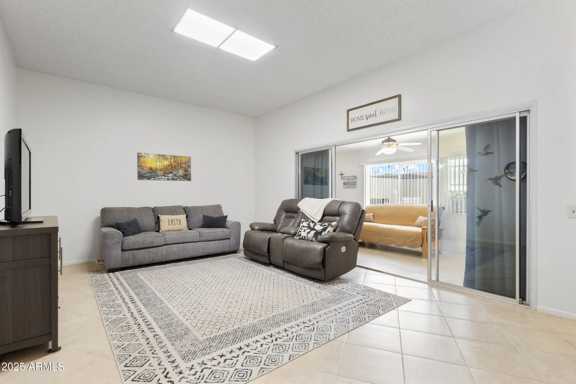 Property Slideshow image 4 of 27 | 10140 w campana dr, Sun City, AZ, 85351