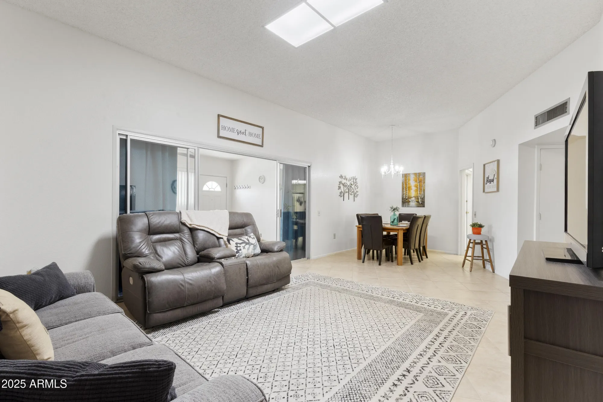 Property Slideshow image 14 of 27 | 10140 w campana dr, Sun City, AZ, 85351