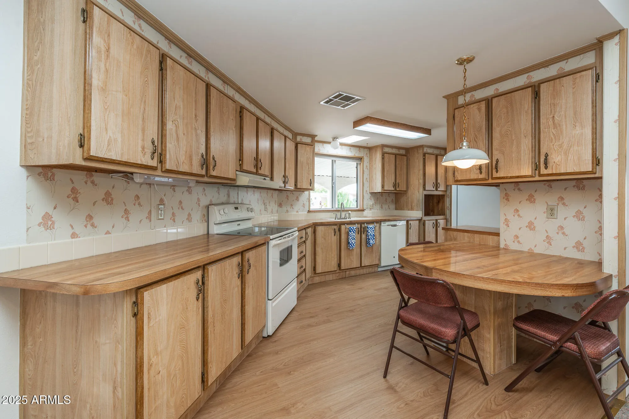 Property Slideshow image 12 of 36 | 9015 e citrus ln s, Sun Lakes, AZ, 85248