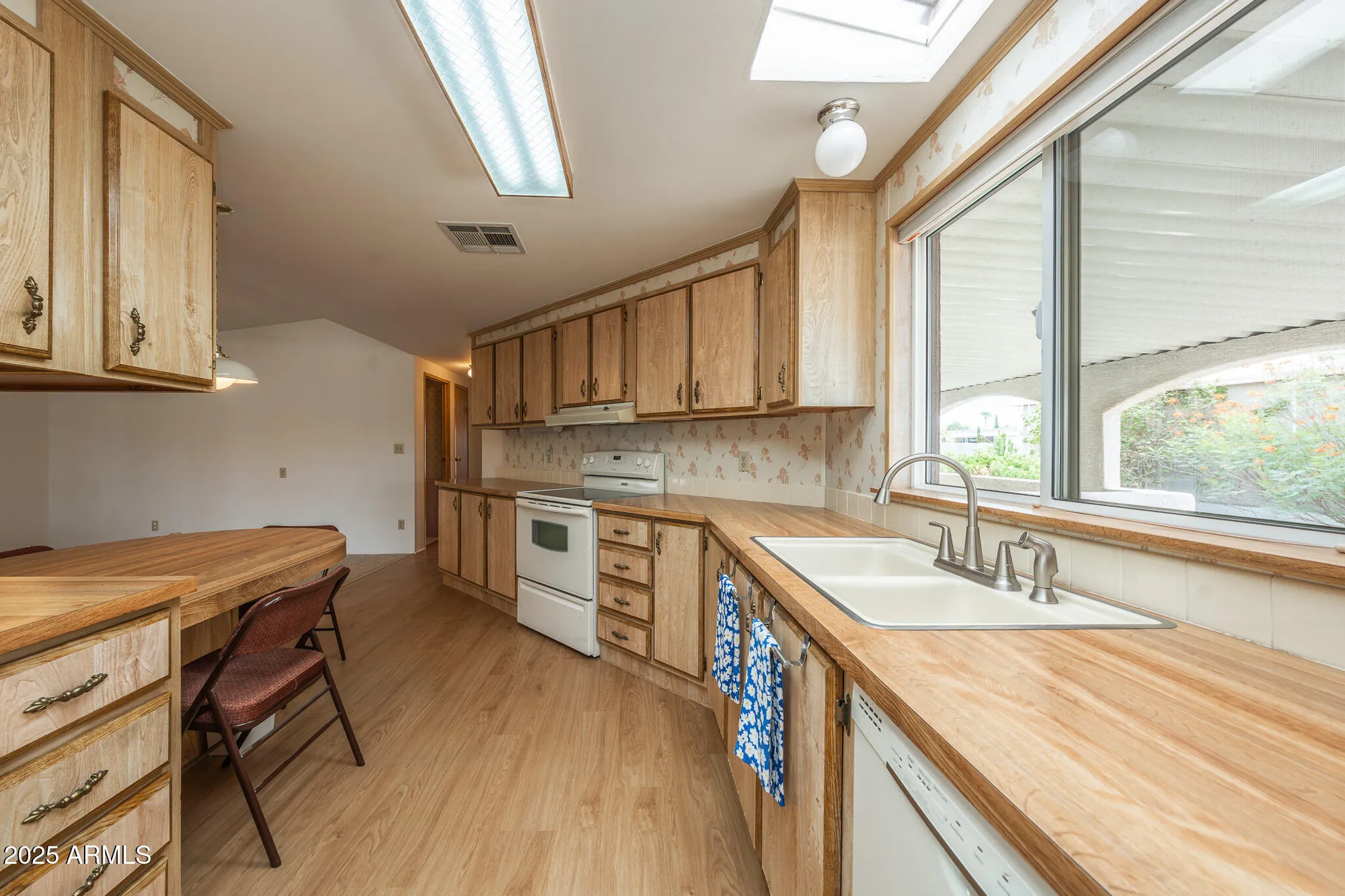 Property Slideshow image 15 of 36 | 9015 e citrus ln s, Sun Lakes, AZ, 85248