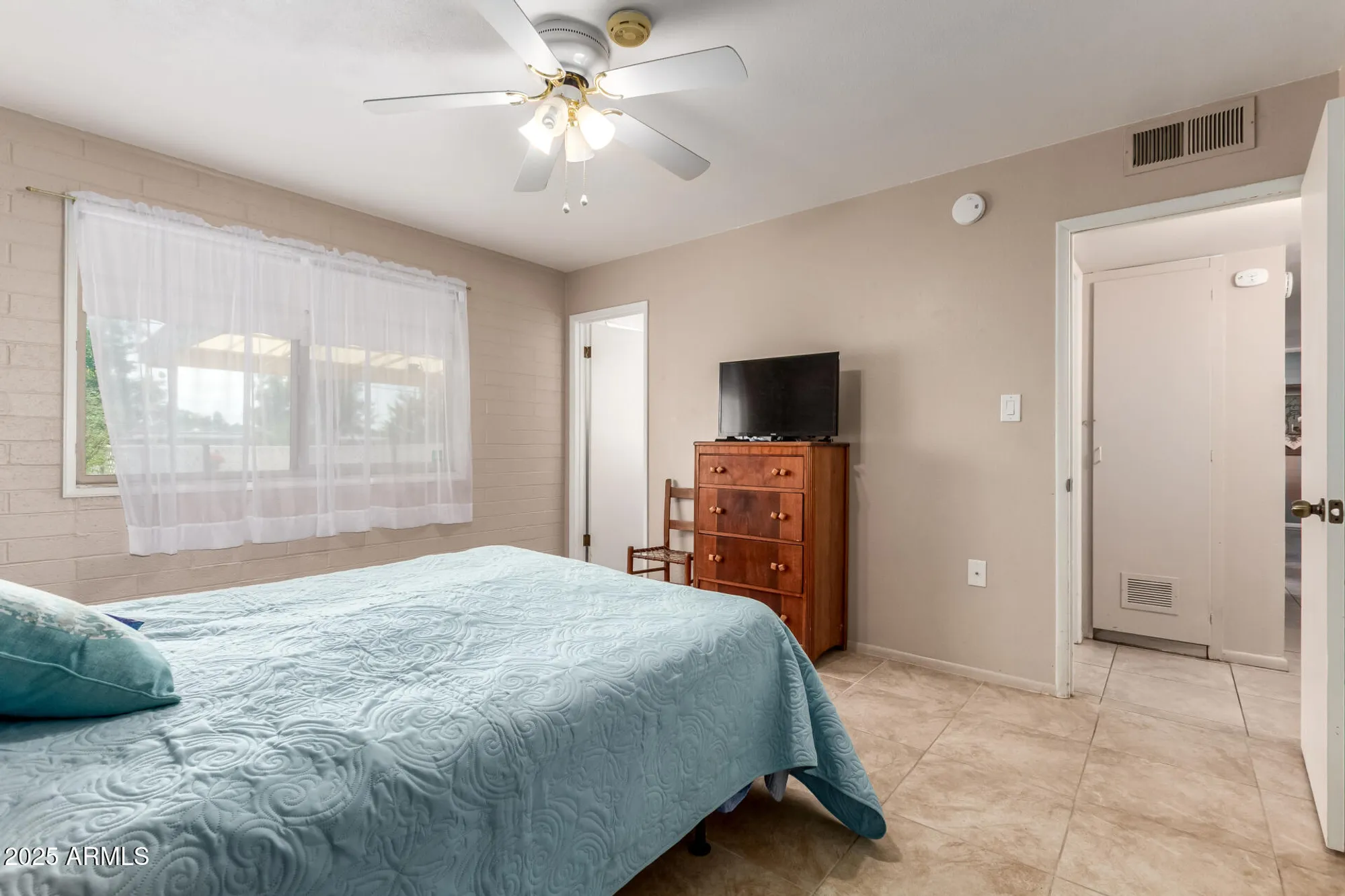 Property Slideshow image 16 of 26 | 10929 w oakmont dr, Sun City, AZ, 85351