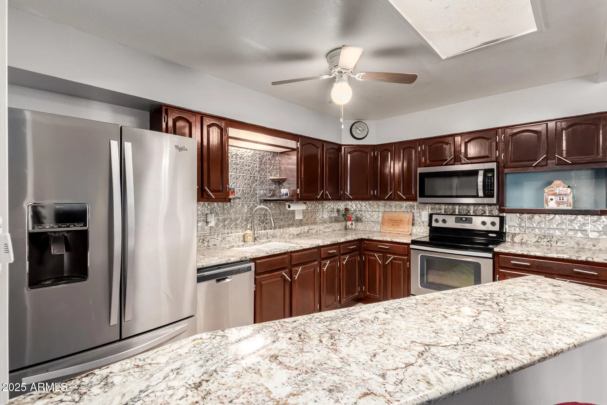 Property Slideshow image 14 of 26 | 10929 w oakmont dr, Sun City, AZ, 85351