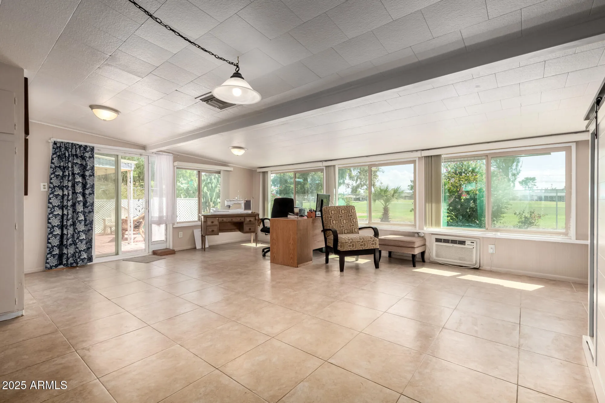 Property Slideshow image 10 of 26 | 10929 w oakmont dr, Sun City, AZ, 85351