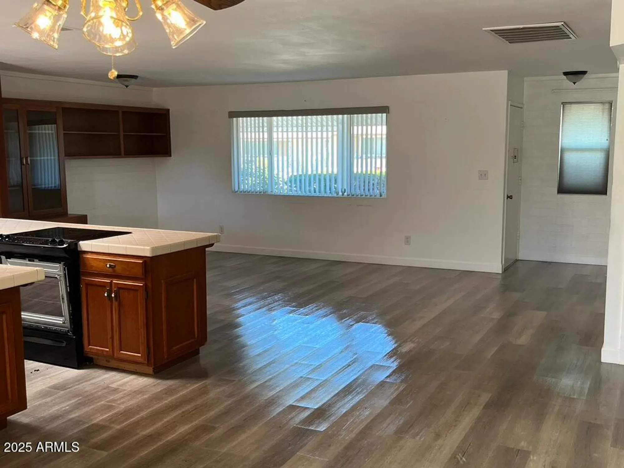 Property Slideshow image 13 of 28 | 10419 w snead dr, Sun City, AZ, 85351