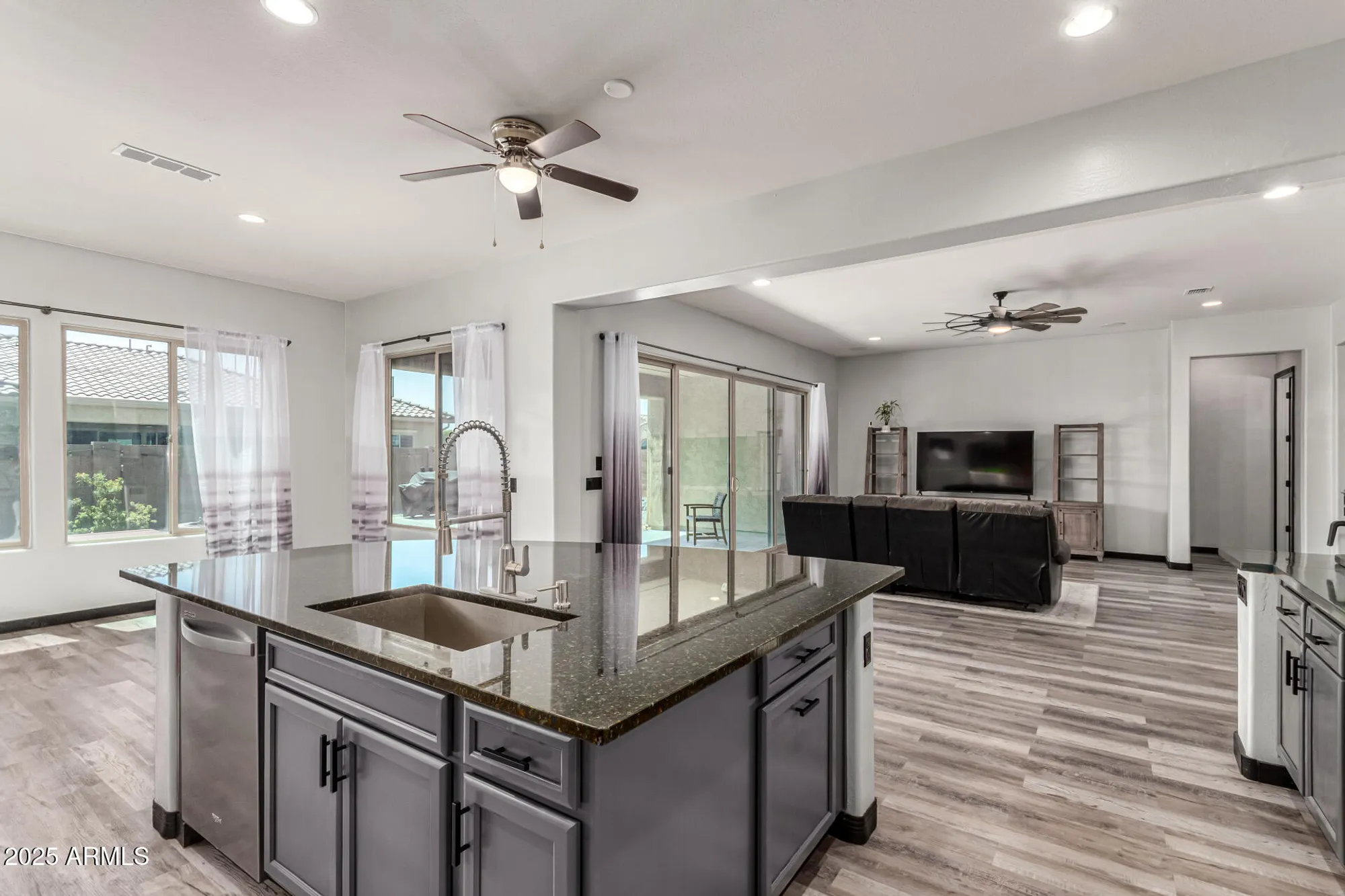 Property Slideshow image 18 of 72 | 8197 w merriweather way, Florence, AZ, 85132
