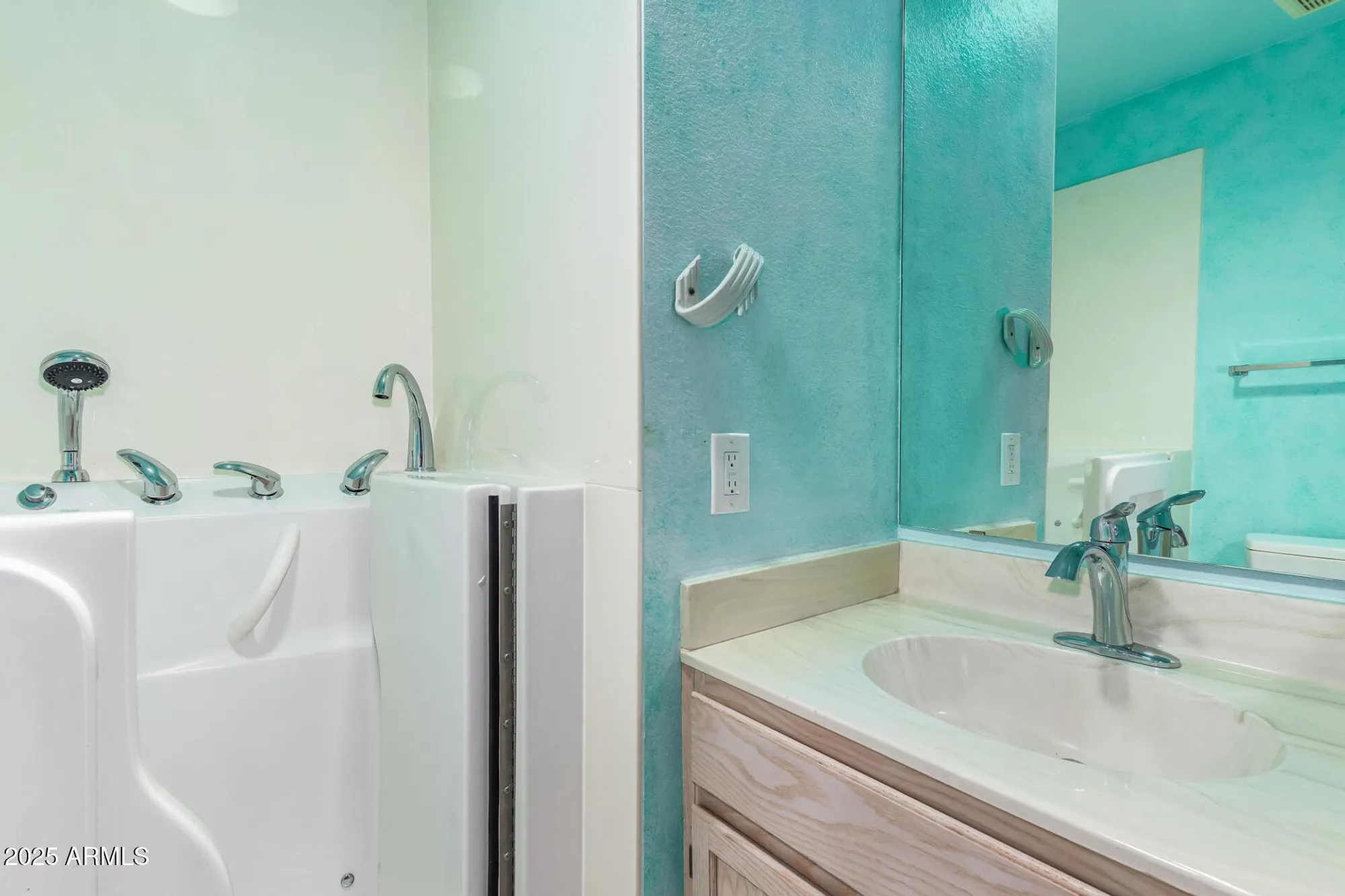 Property Slideshow image 14 of 37 | 1581 e augusta ave, Chandler, AZ, 85249