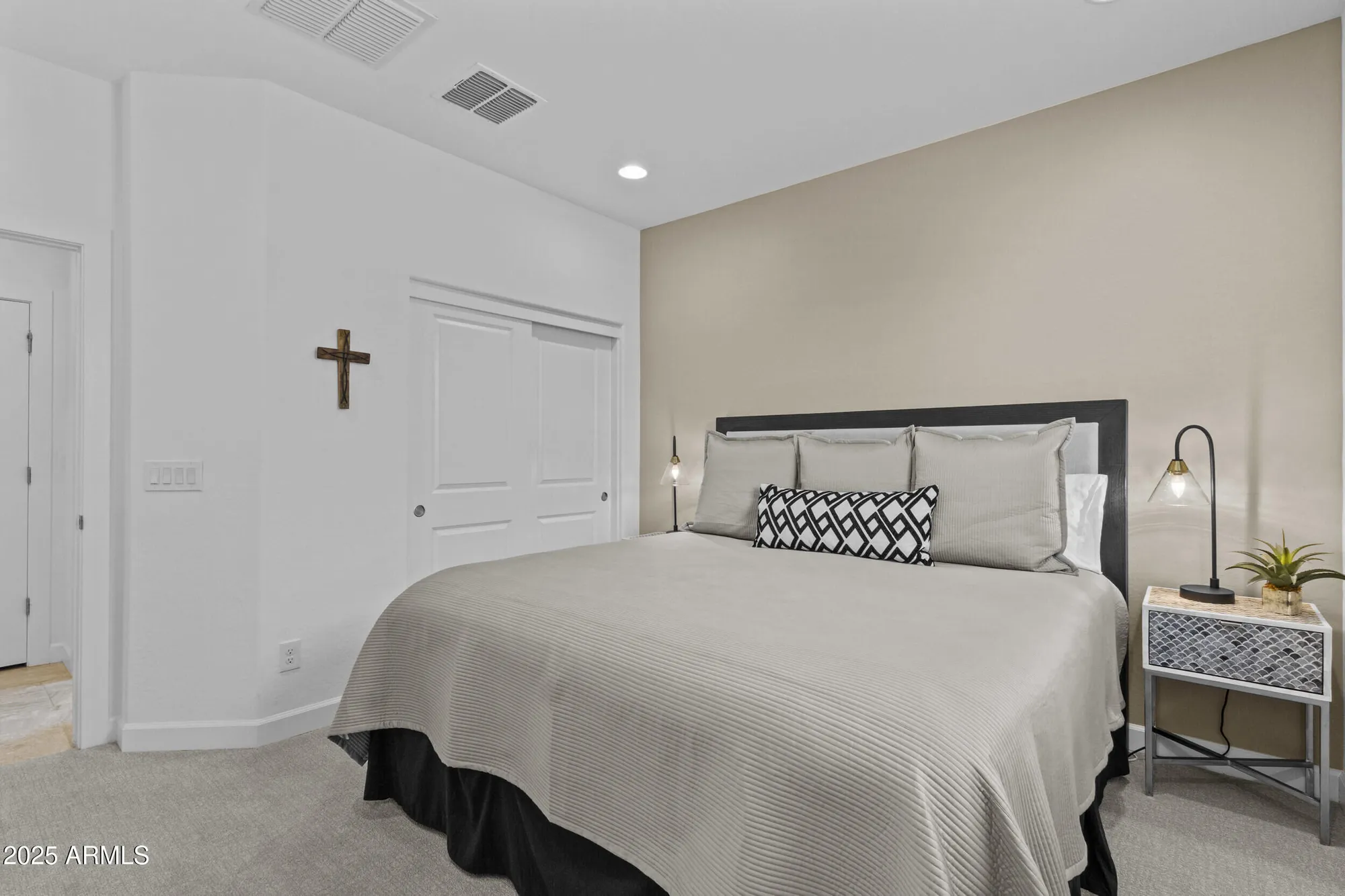 Property Slideshow image 13 of 58 | 295 e santa lucia ln, Queen Creek, AZ, 85140