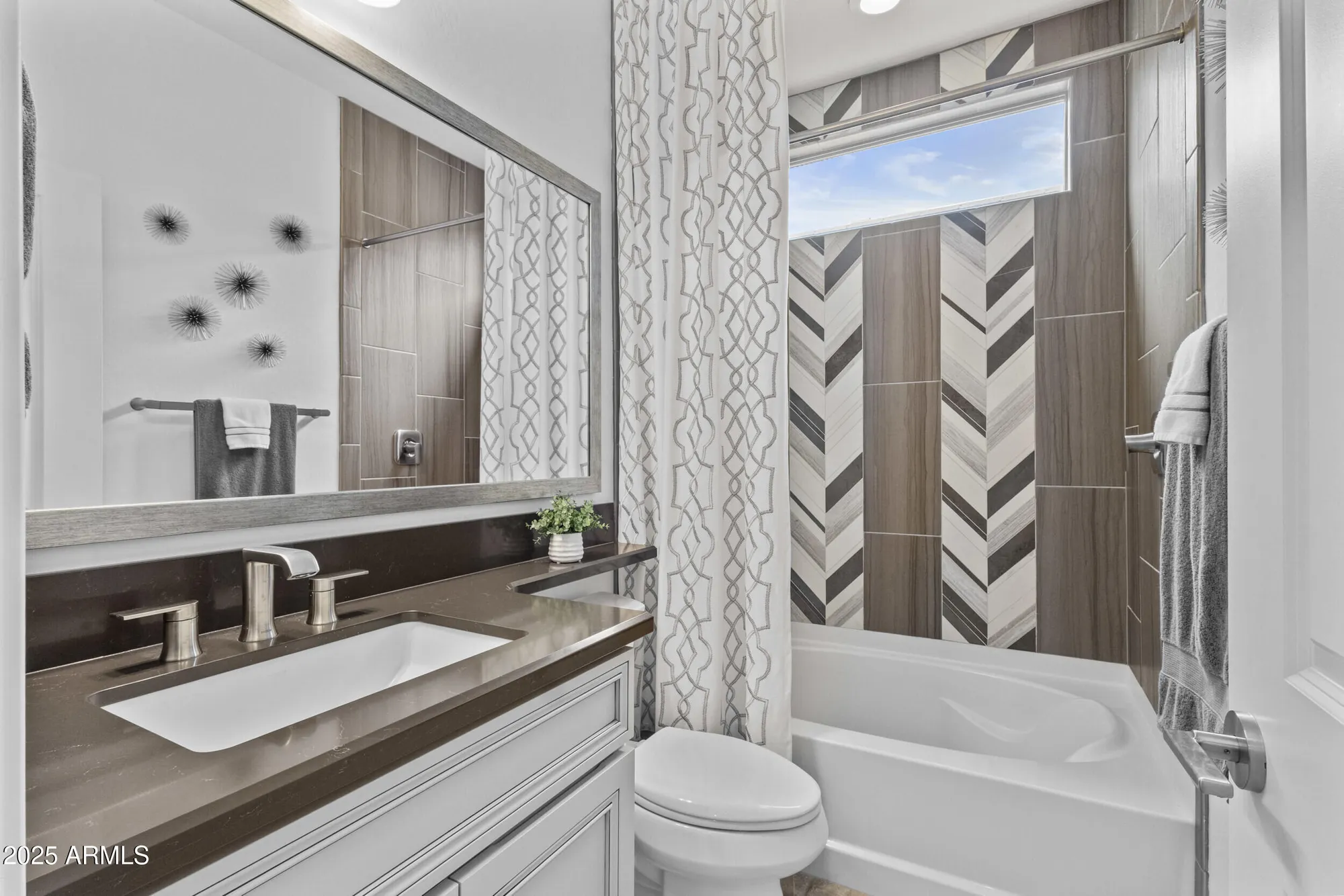 Property Slideshow image 11 of 58 | 295 e santa lucia ln, Queen Creek, AZ, 85140