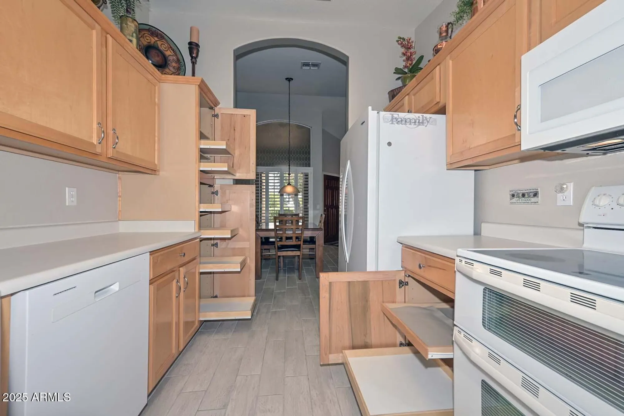 Property Slideshow image 17 of 33 | 19405 n 83rd dr, Peoria, AZ, 85382