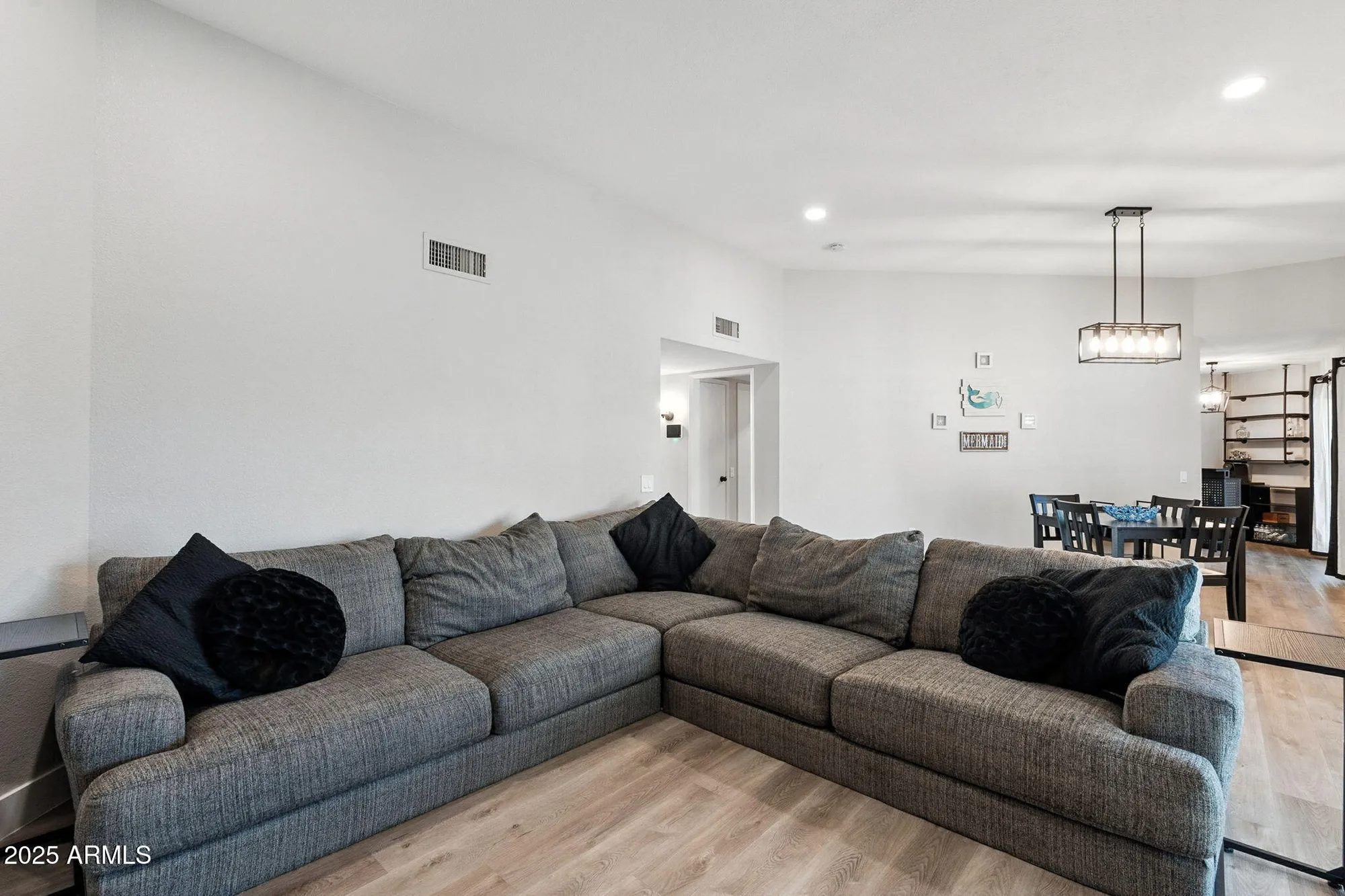 Property Slideshow image 11 of 33 | 10634 w hutton dr, Sun City, AZ, 85351