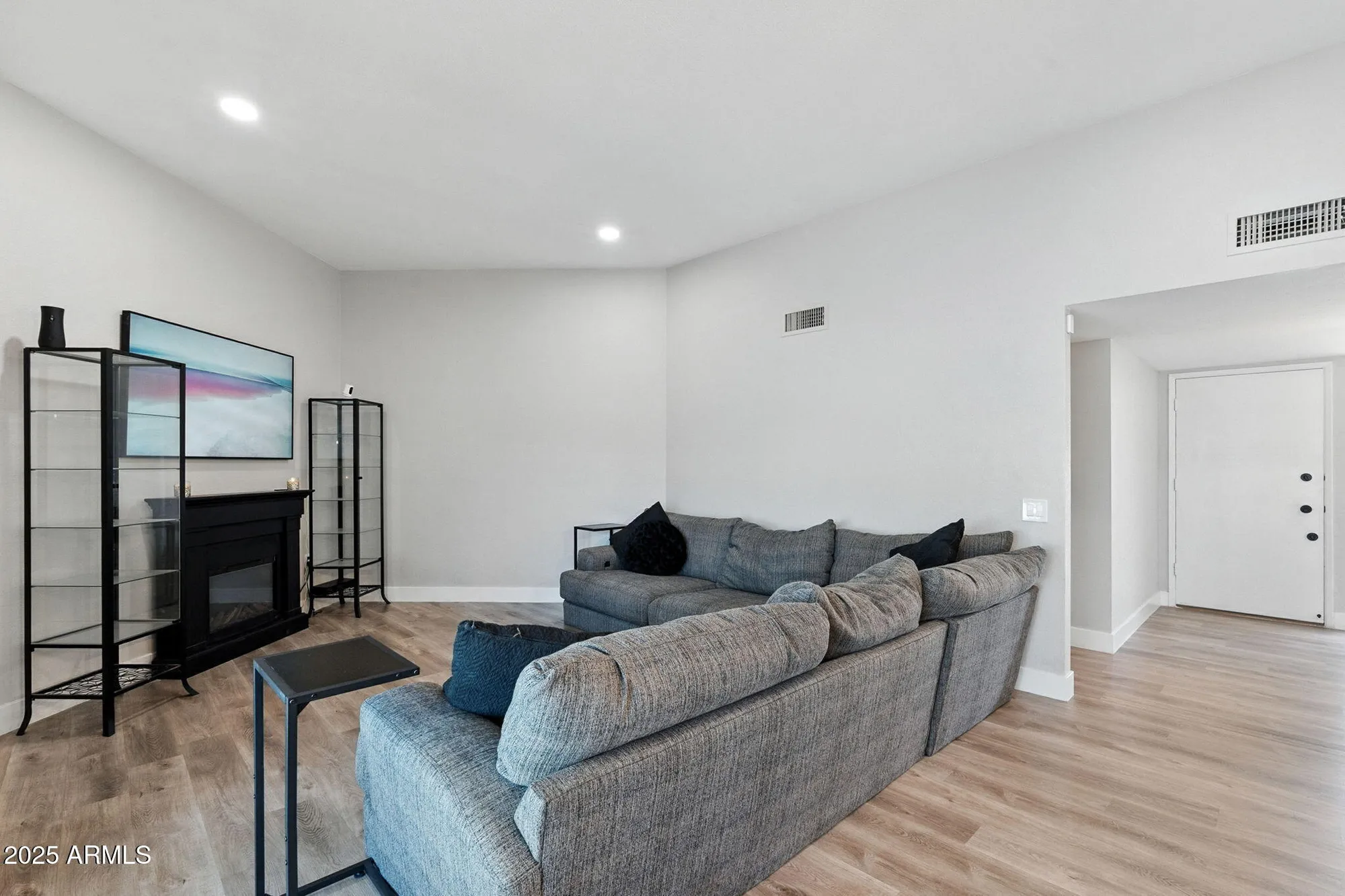 Property Slideshow image 10 of 33 | 10634 w hutton dr, Sun City, AZ, 85351