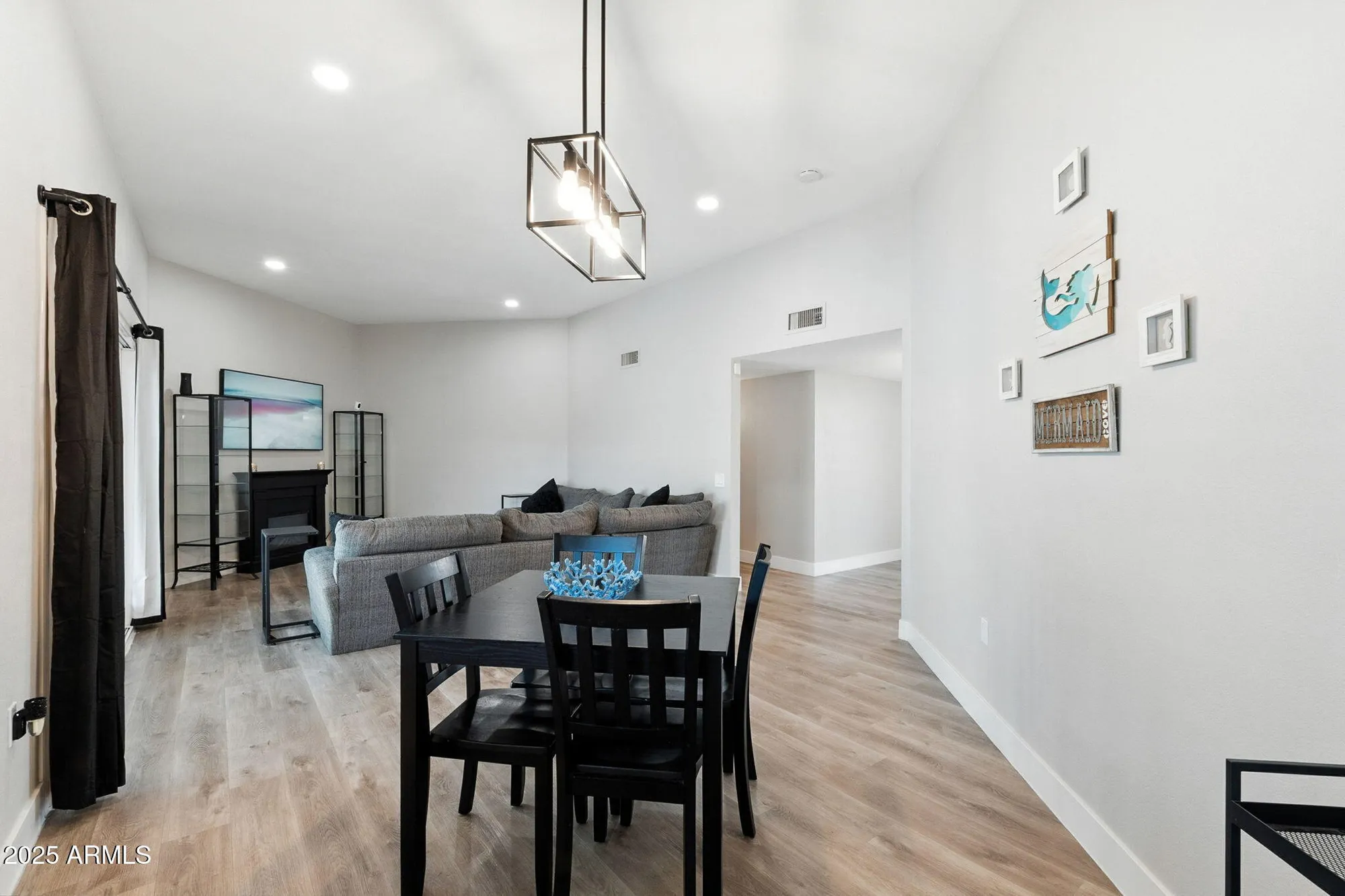 Property Slideshow image 18 of 33 | 10634 w hutton dr, Sun City, AZ, 85351