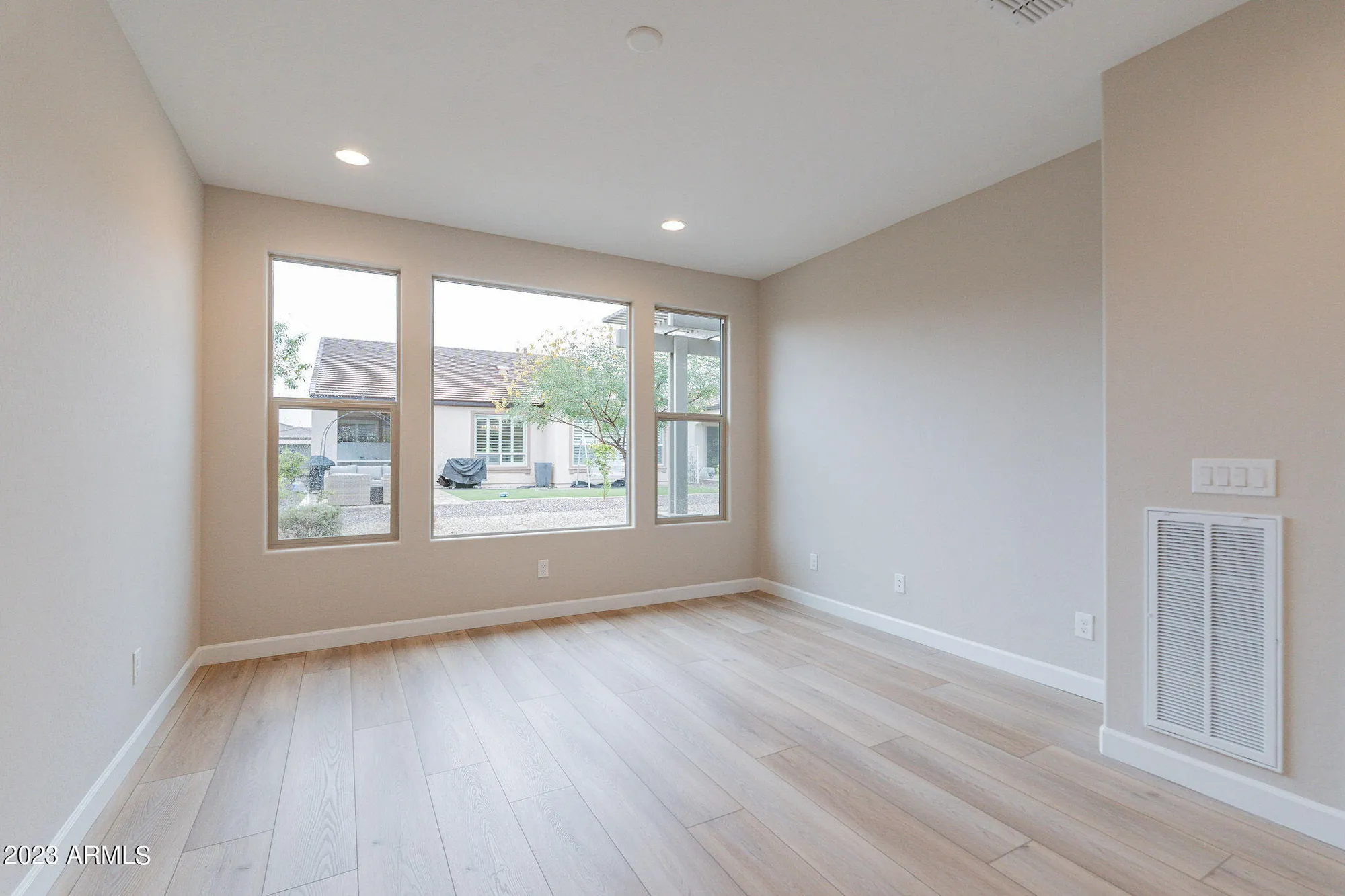 Property Slideshow image 17 of 30 | 286 e citrus hollow way, Queen Creek, AZ, 85140