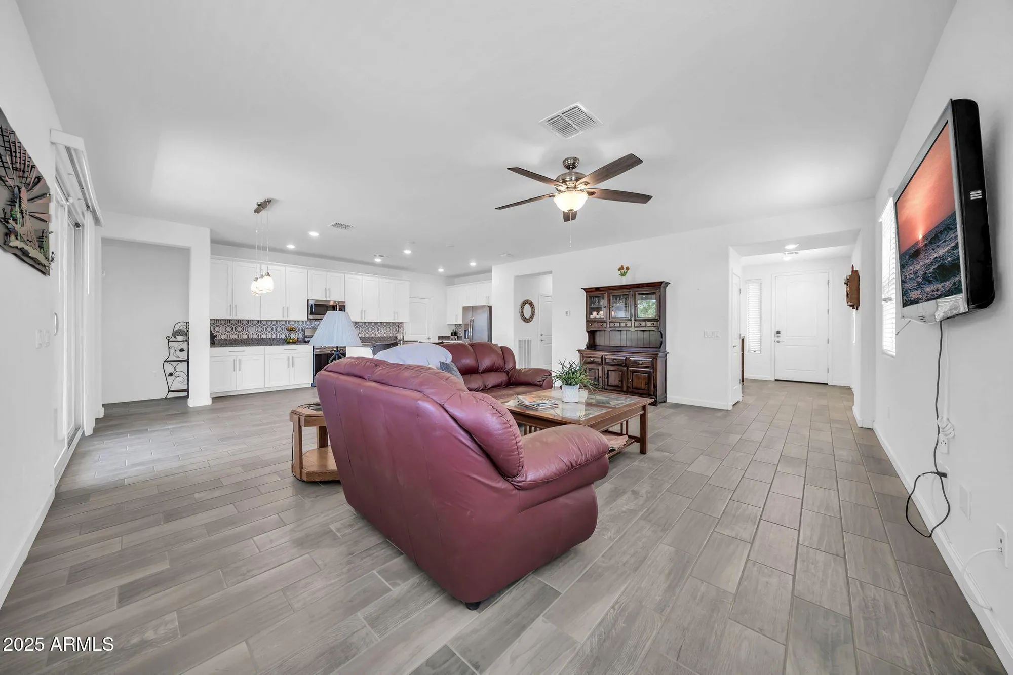 Property Slideshow image 11 of 34 | 20487 w minnezona ave, Buckeye, AZ, 85396