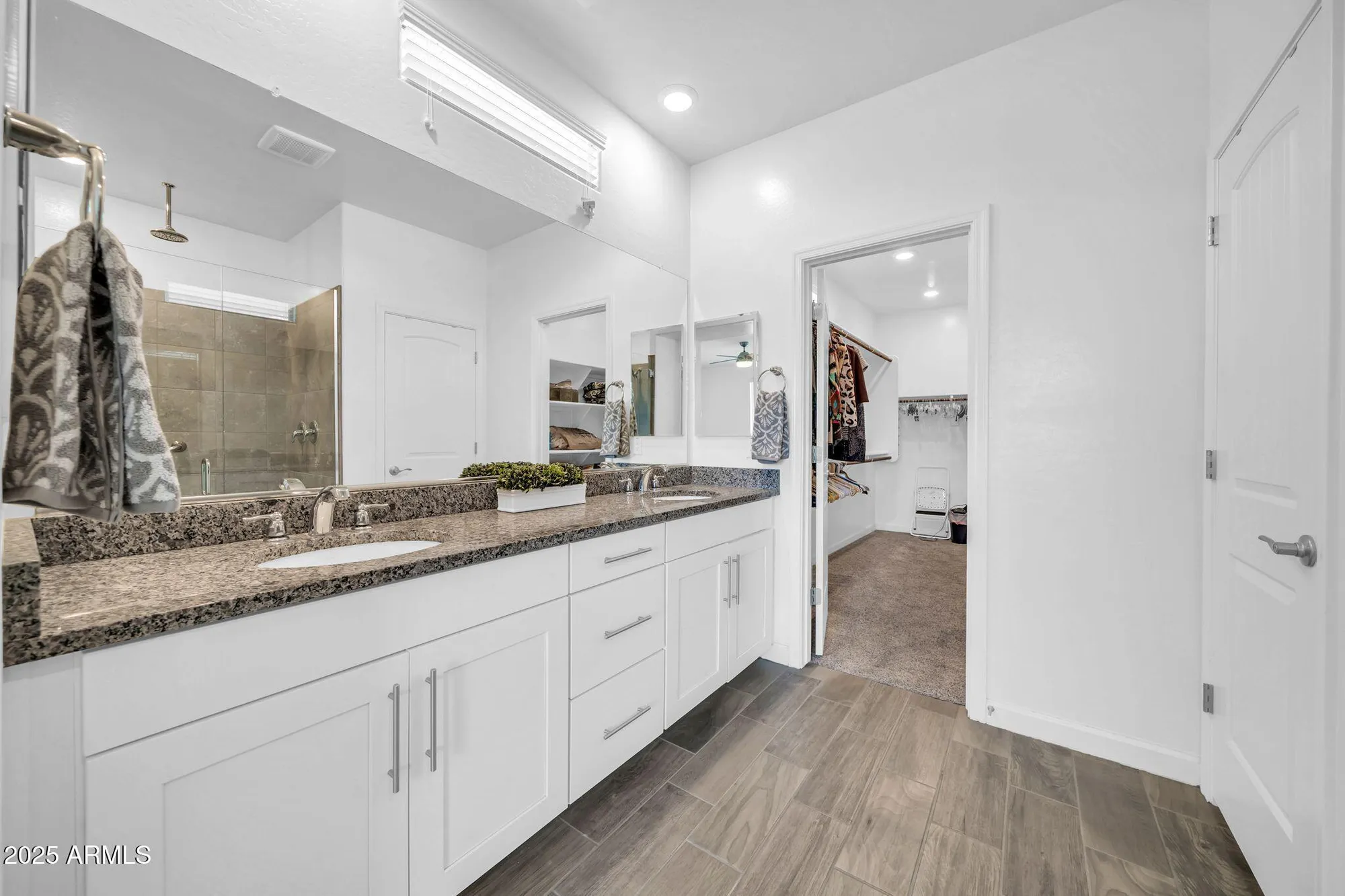 Property Slideshow image 21 of 34 | 20487 w minnezona ave, Buckeye, AZ, 85396