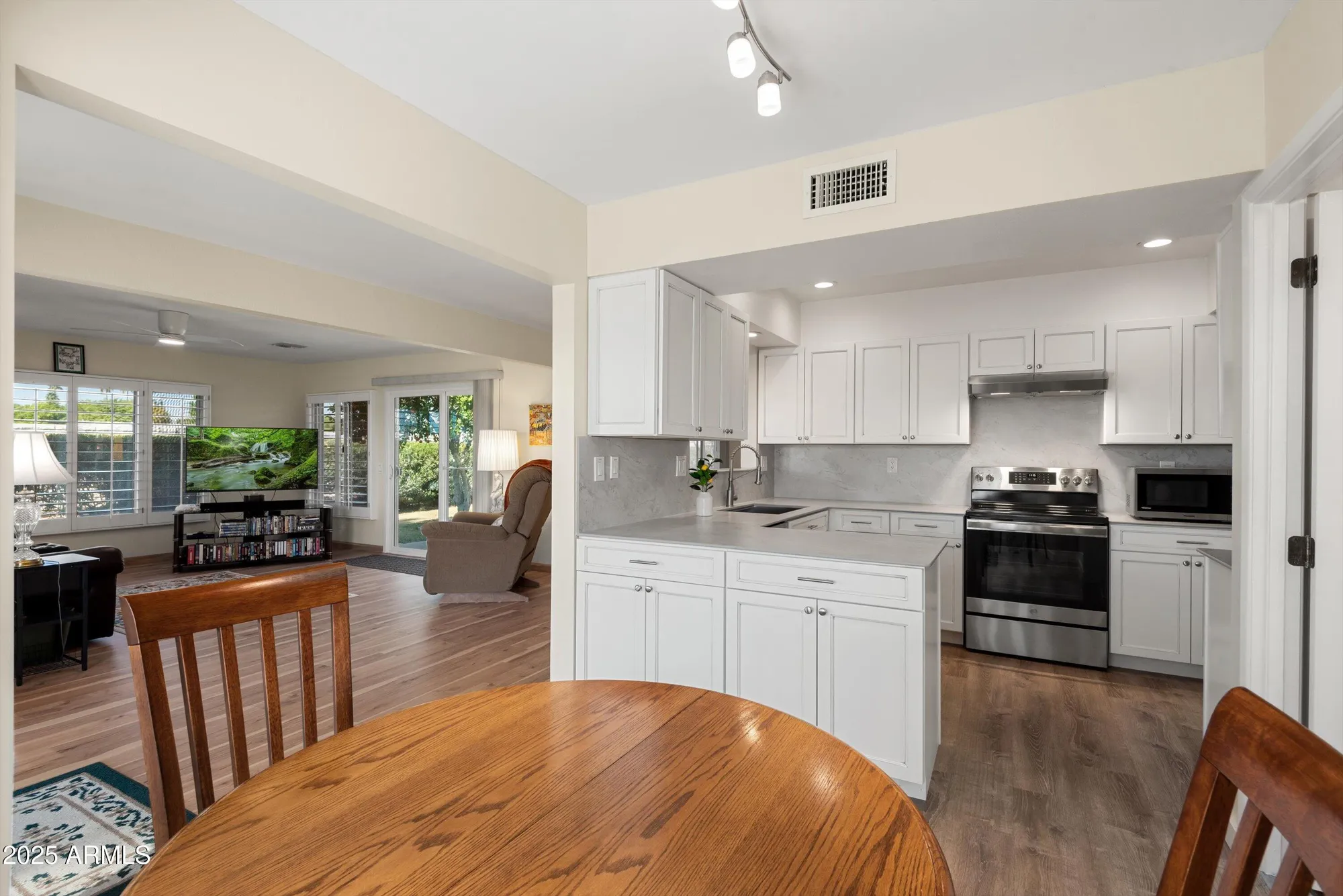 Property Slideshow image 14 of 30 | 18018 n highwood ct, Sun City, AZ, 85373