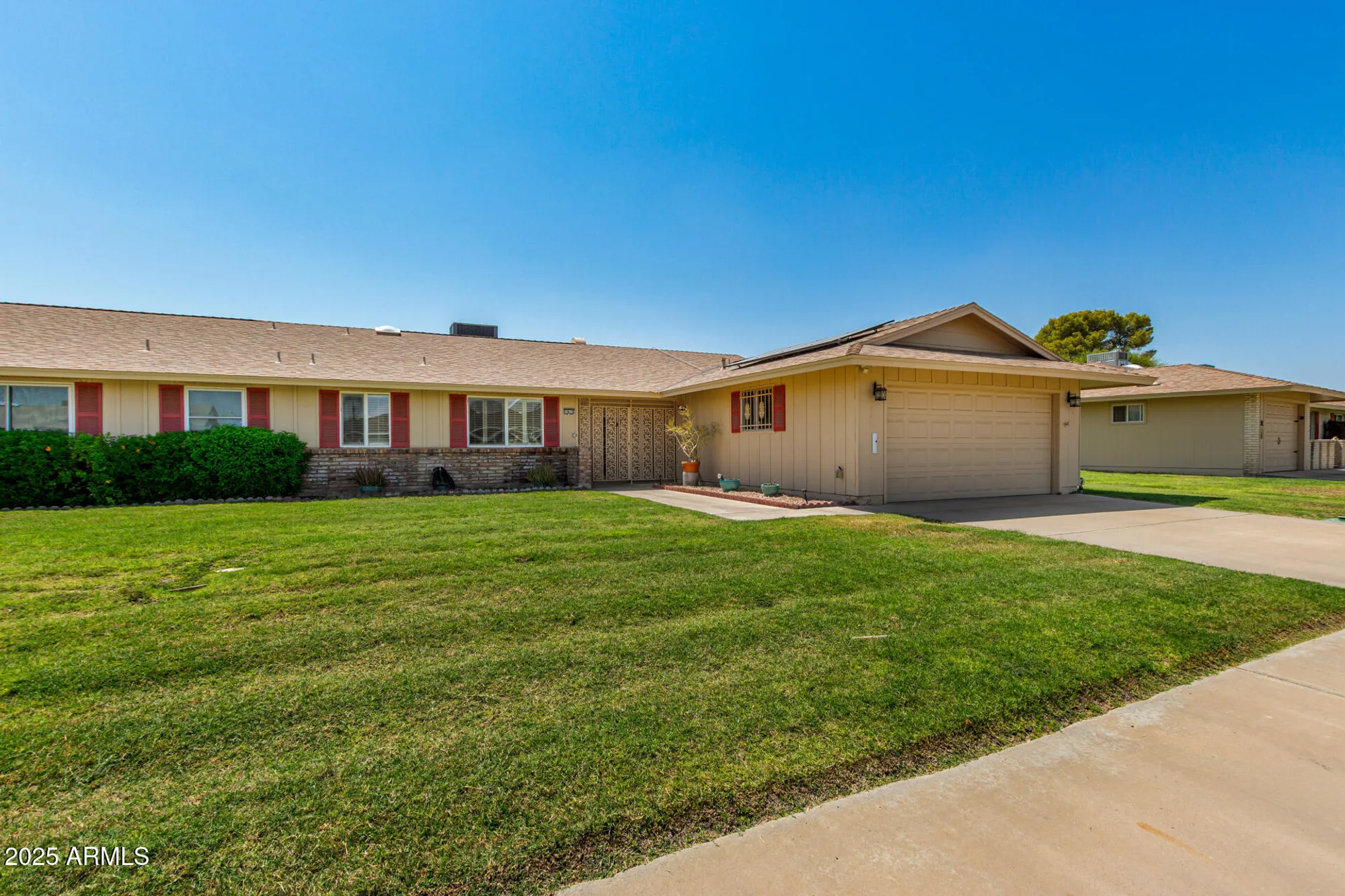 Property Slideshow image 3 of 32 | 10615 w roundelay cir, Sun City, AZ, 85351