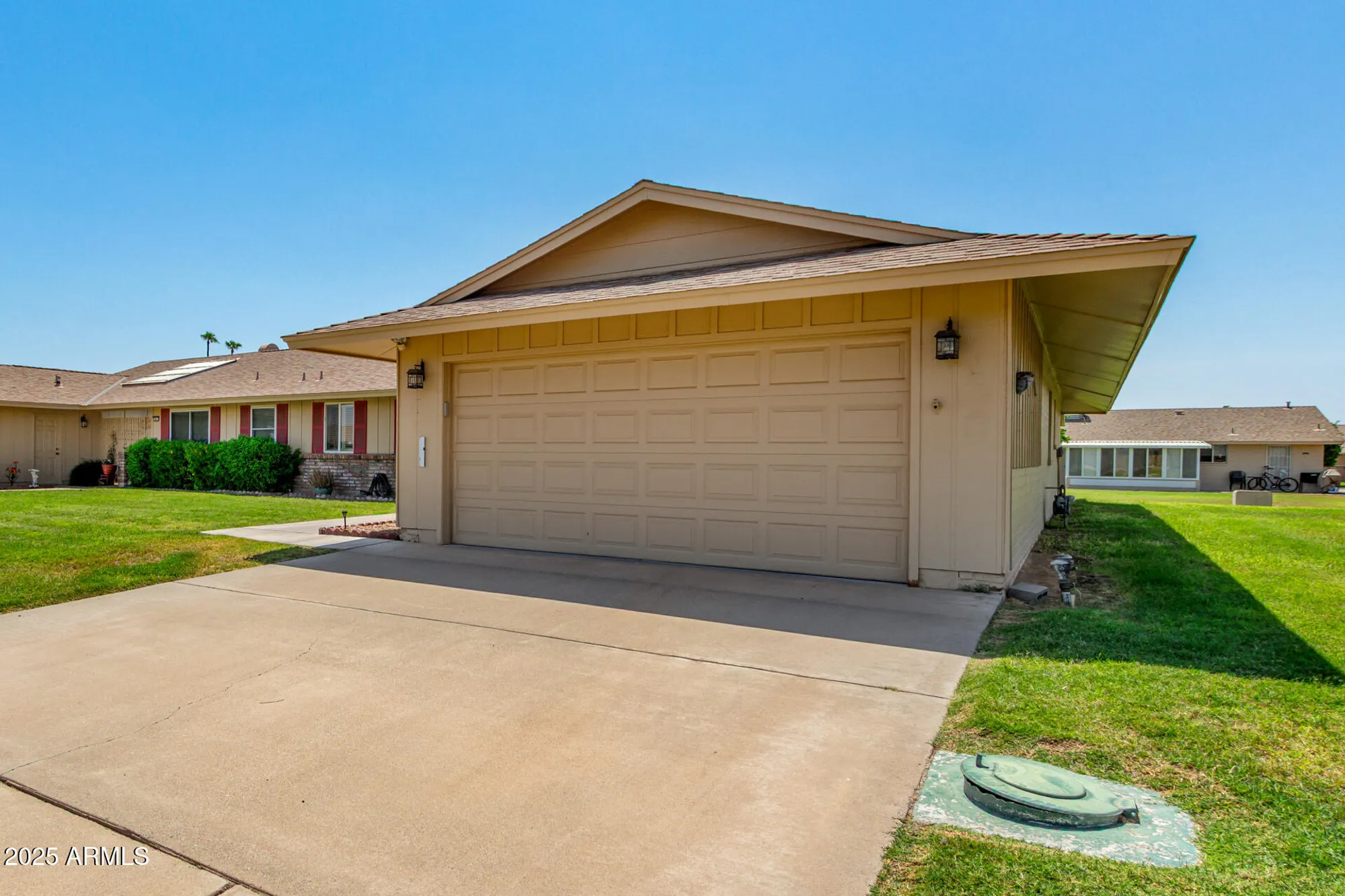 Property Slideshow image 4 of 32 | 10615 w roundelay cir, Sun City, AZ, 85351