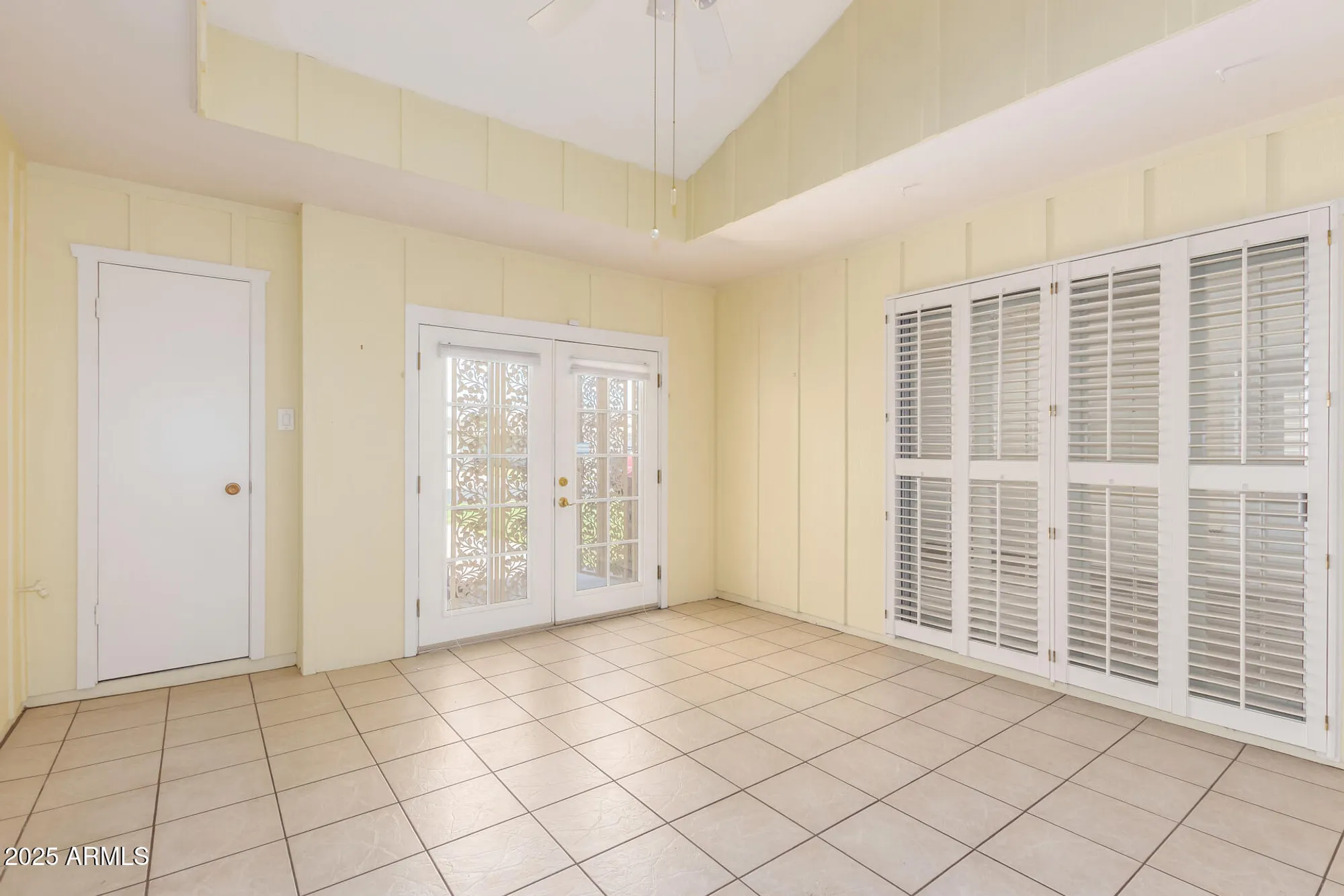 Property Slideshow image 6 of 32 | 10615 w roundelay cir, Sun City, AZ, 85351