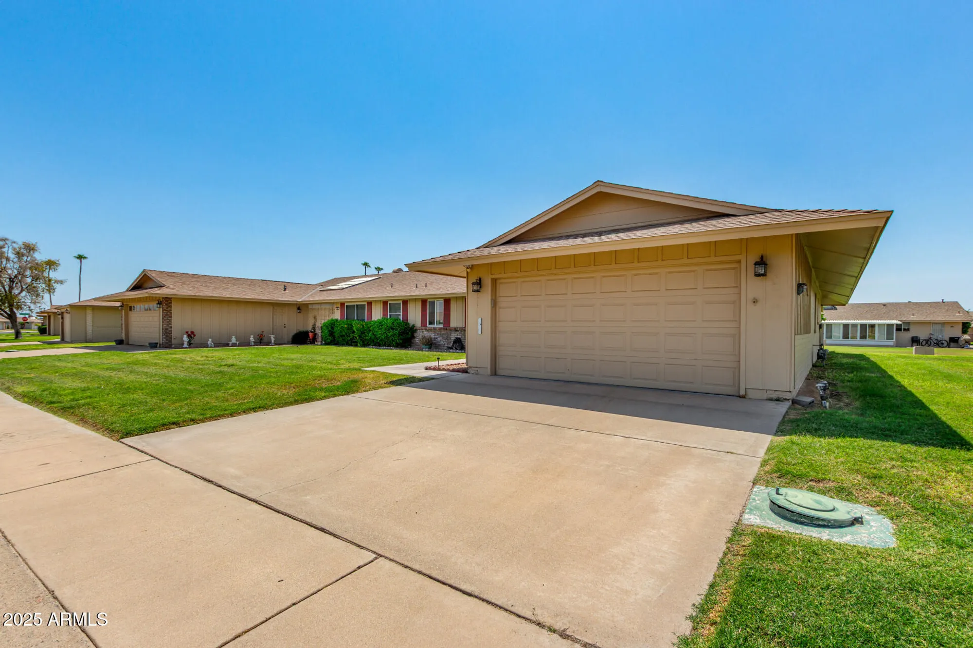 Property Slideshow image 5 of 32 | 10615 w roundelay cir, Sun City, AZ, 85351