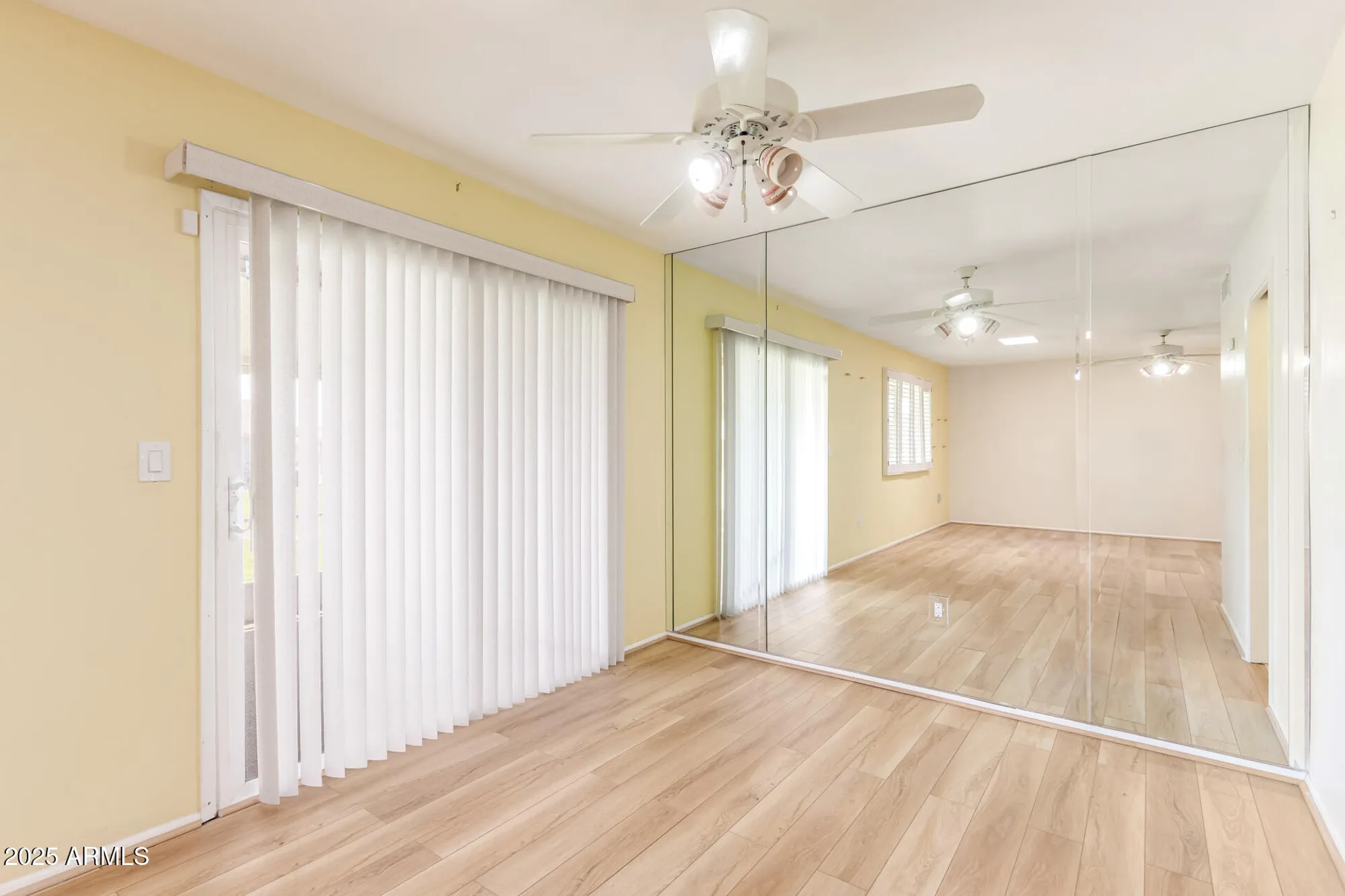 Property Slideshow image 9 of 32 | 10615 w roundelay cir, Sun City, AZ, 85351