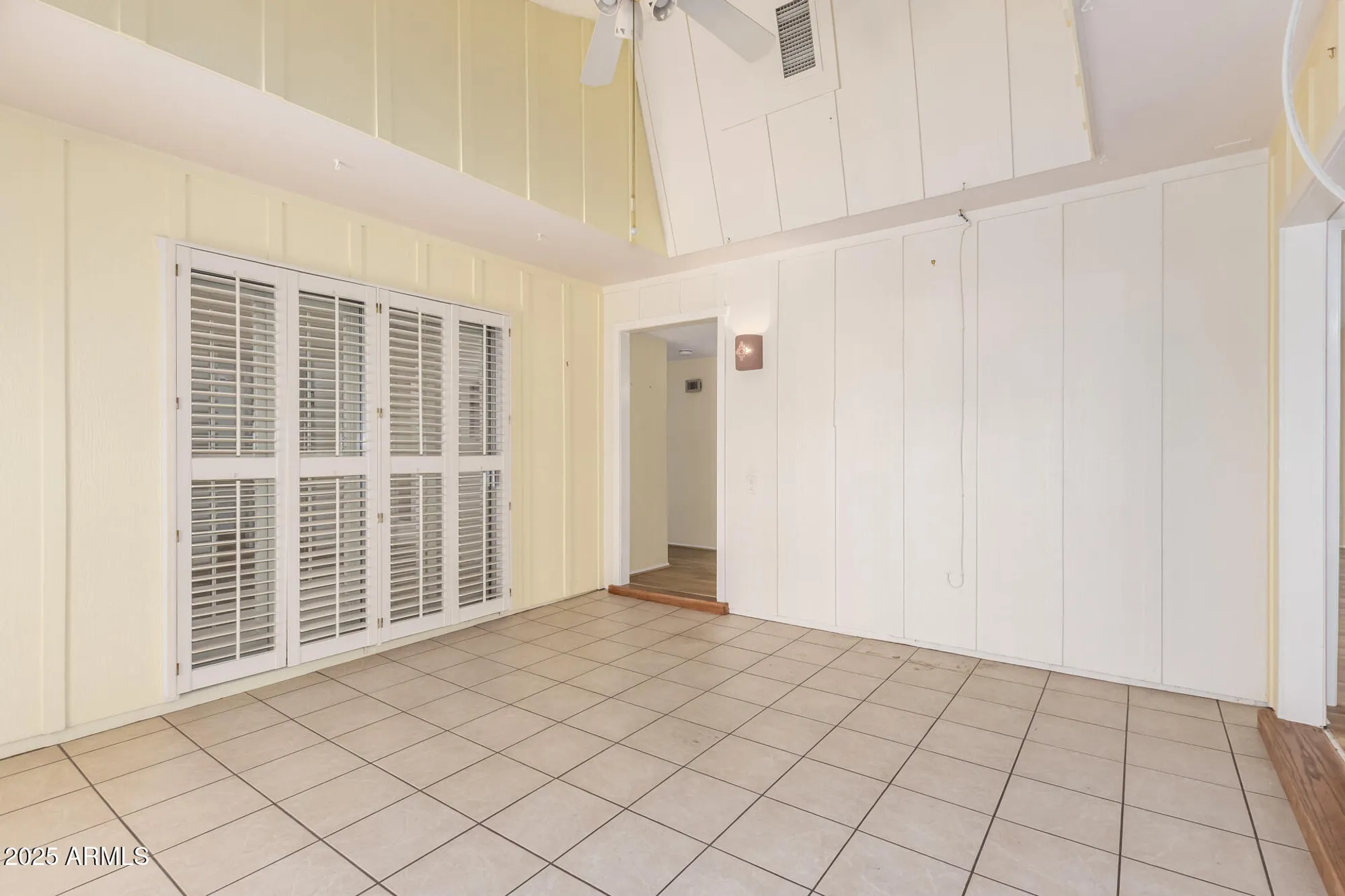 Property Slideshow image 7 of 32 | 10615 w roundelay cir, Sun City, AZ, 85351