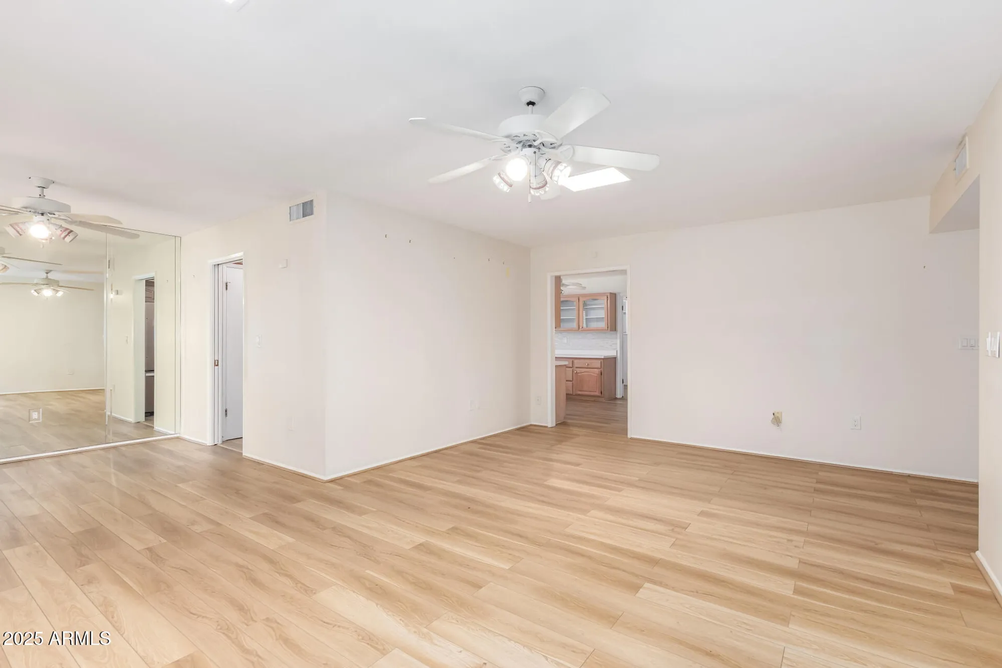 Property Slideshow image 11 of 32 | 10615 w roundelay cir, Sun City, AZ, 85351