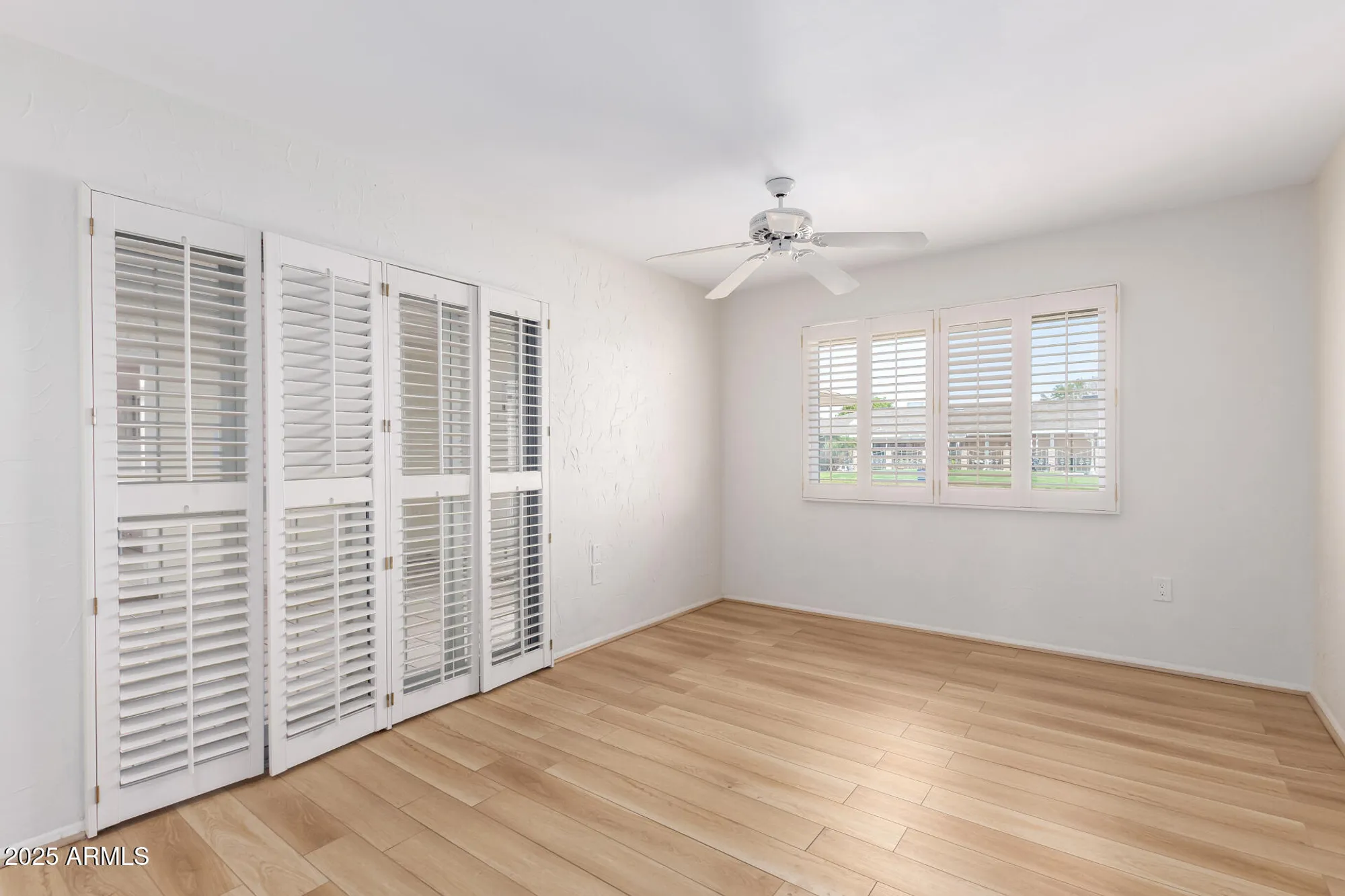 Property Slideshow image 16 of 32 | 10615 w roundelay cir, Sun City, AZ, 85351