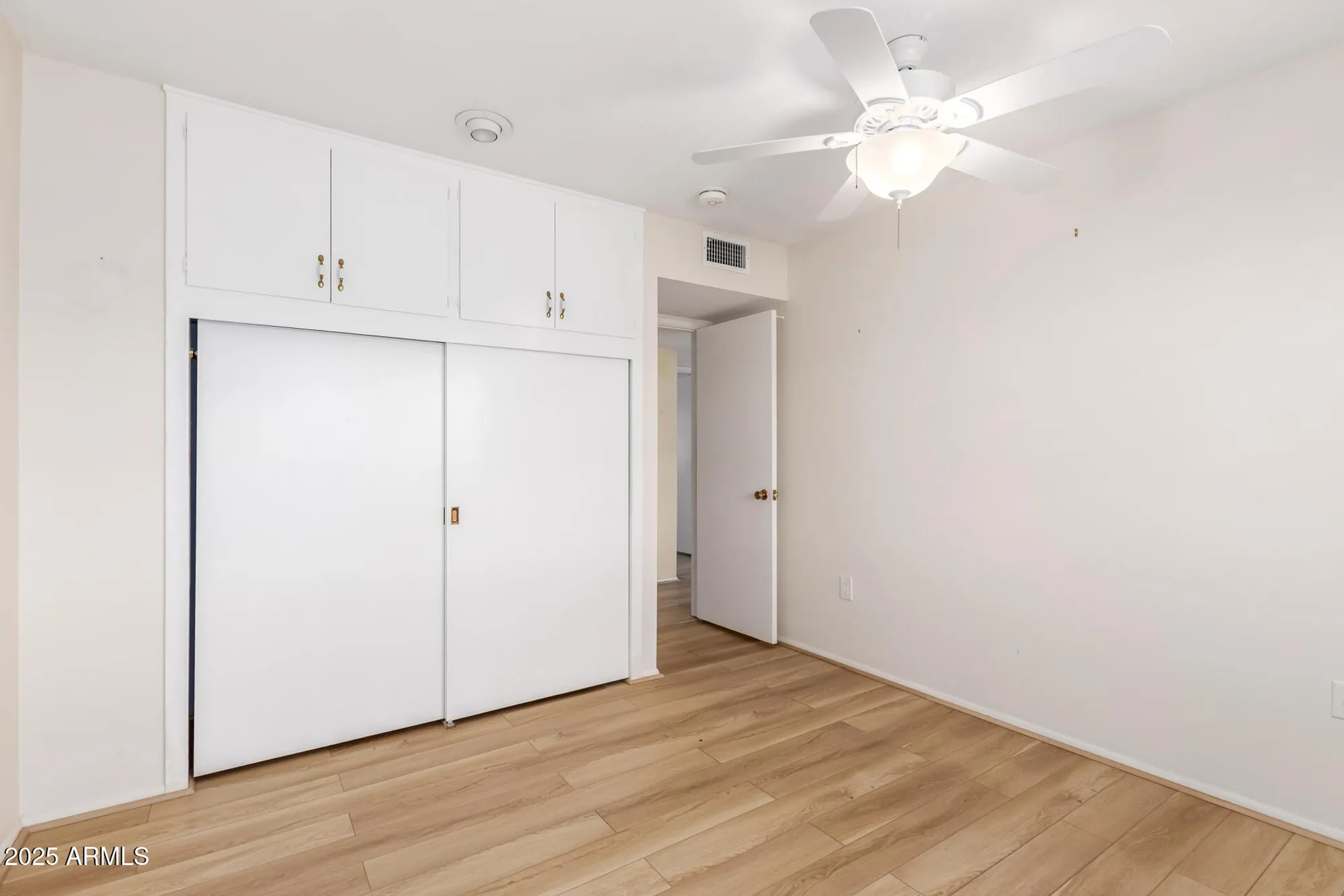 Property Slideshow image 23 of 32 | 10615 w roundelay cir, Sun City, AZ, 85351