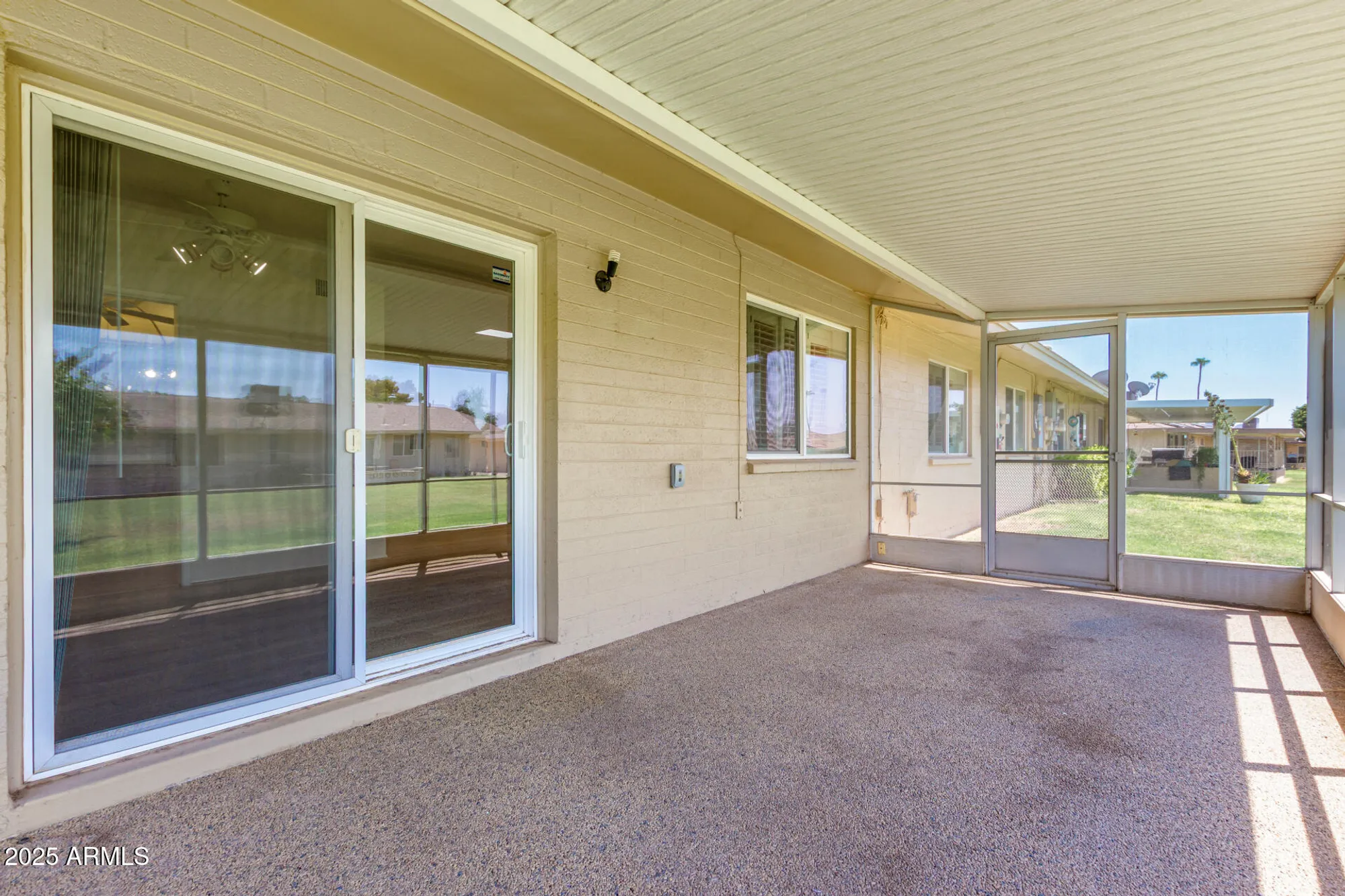 Property Slideshow image 29 of 32 | 10615 w roundelay cir, Sun City, AZ, 85351