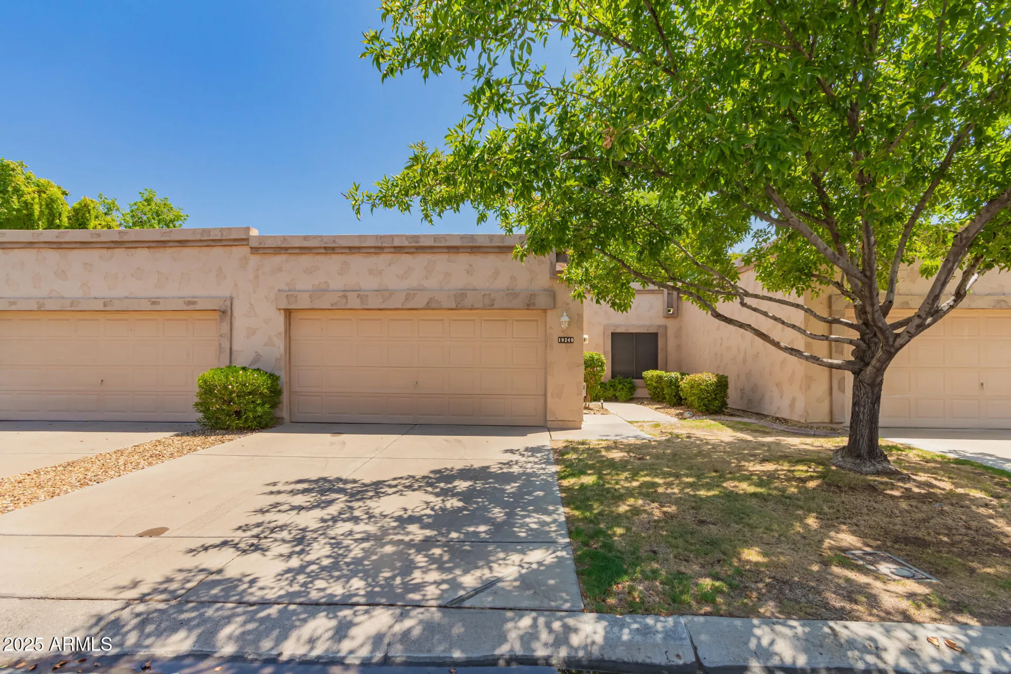 Property Slideshow image 1 of 38 | 19249 n 93rd dr, Peoria, AZ, 85382