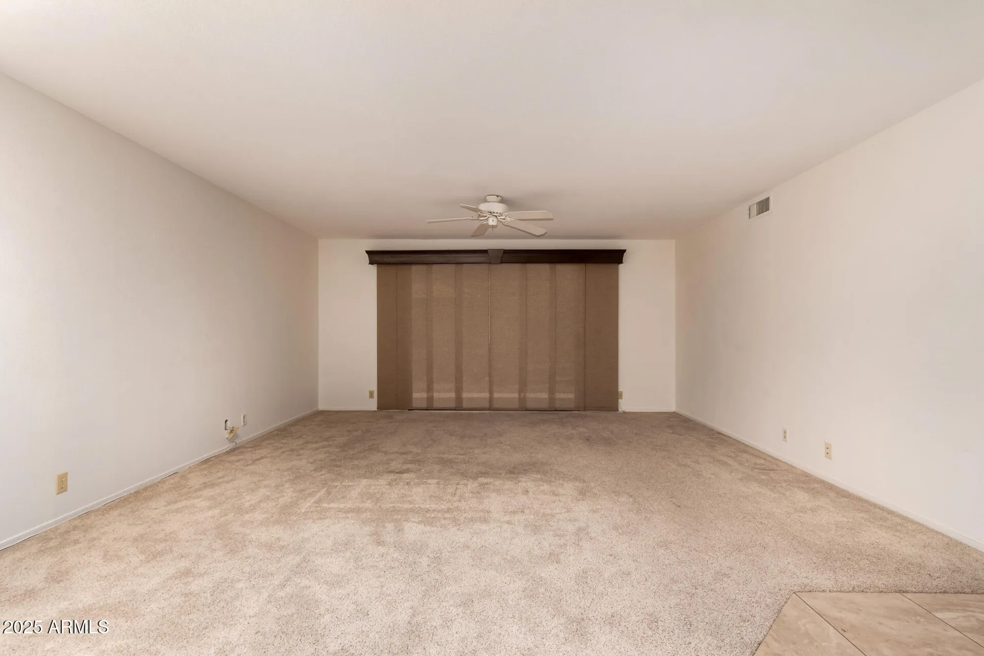 Property Slideshow image 7 of 38 | 19249 n 93rd dr, Peoria, AZ, 85382