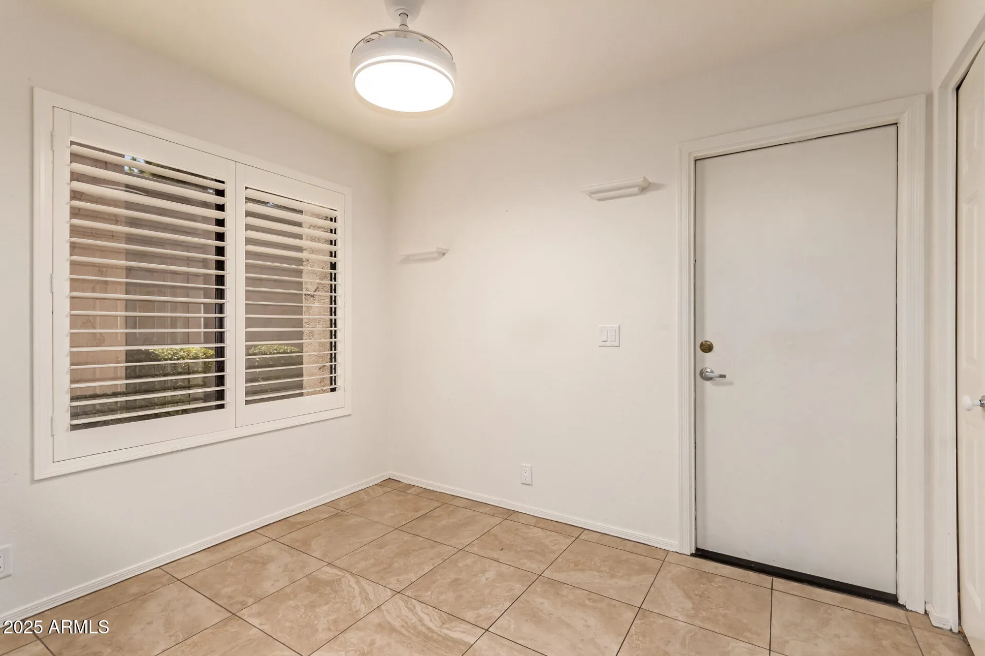 Property Slideshow image 11 of 38 | 19249 n 93rd dr, Peoria, AZ, 85382