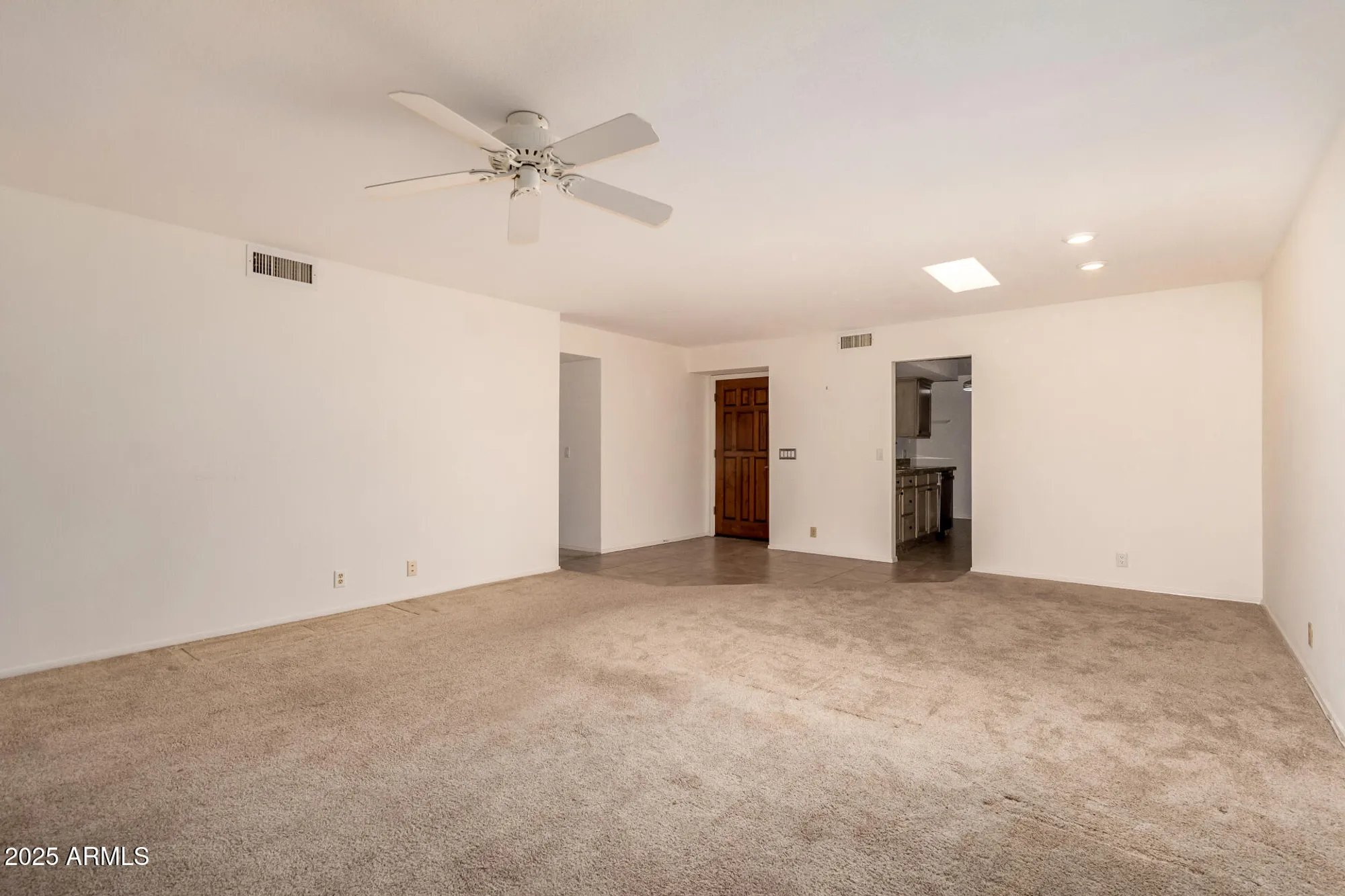 Property Slideshow image 9 of 38 | 19249 n 93rd dr, Peoria, AZ, 85382