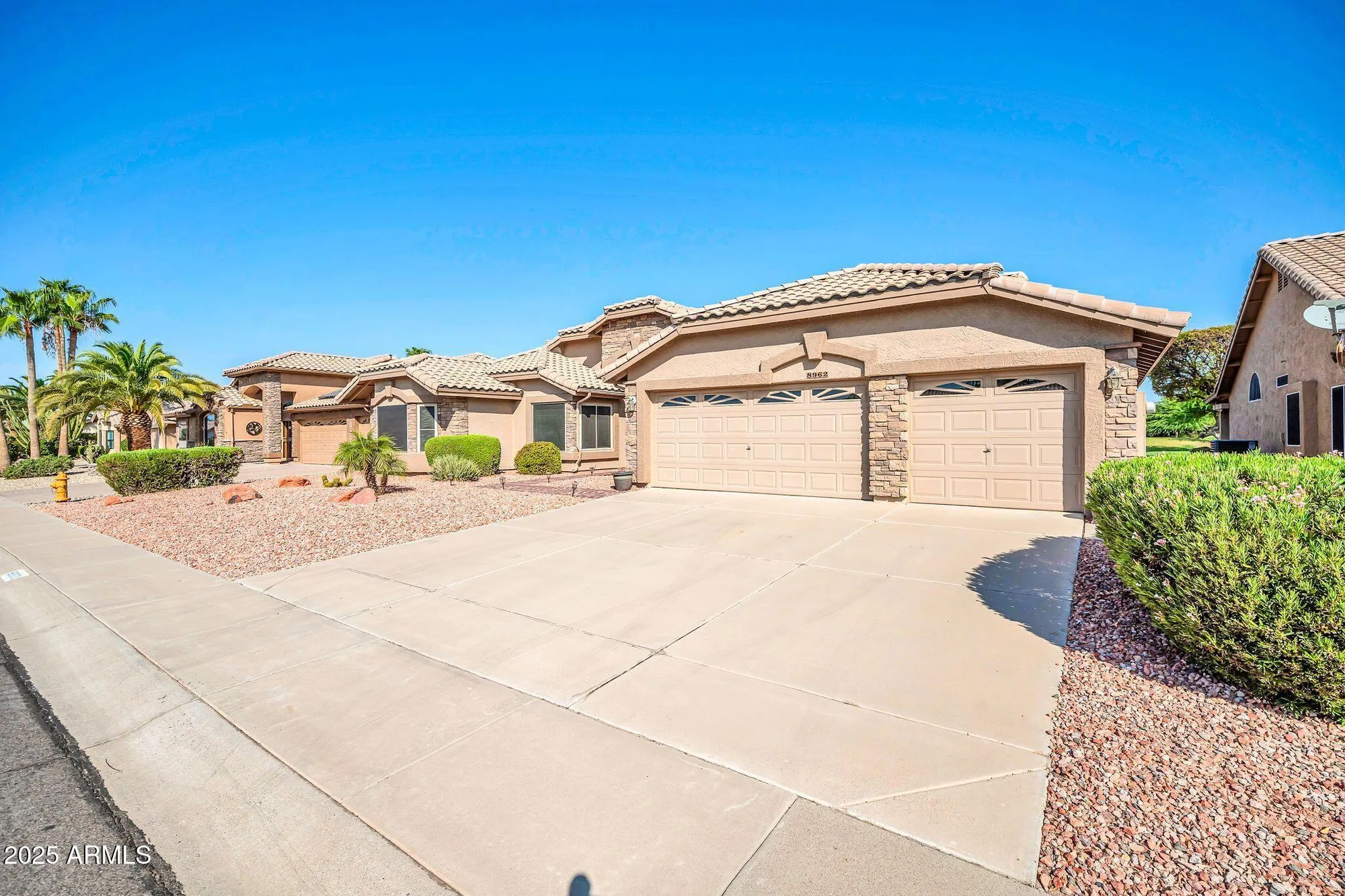 Property Slideshow image 2 of 34 | 8962 w wescott dr, Peoria, AZ, 85382