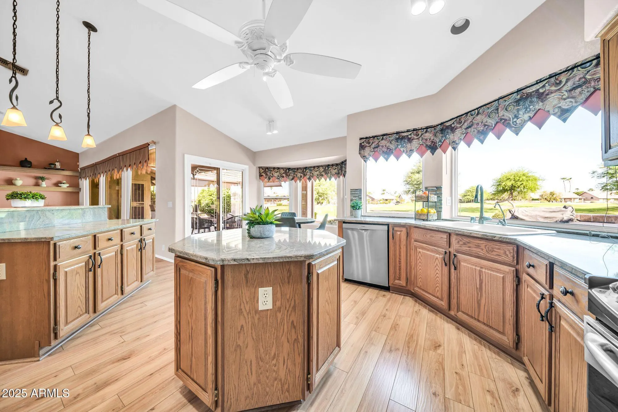 Property Slideshow image 10 of 34 | 8962 w wescott dr, Peoria, AZ, 85382