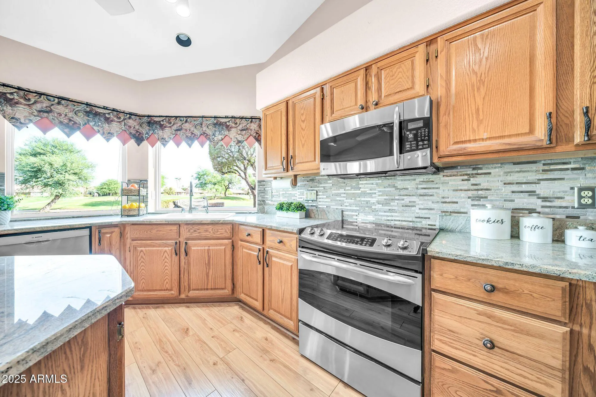 Property Slideshow image 13 of 34 | 8962 w wescott dr, Peoria, AZ, 85382