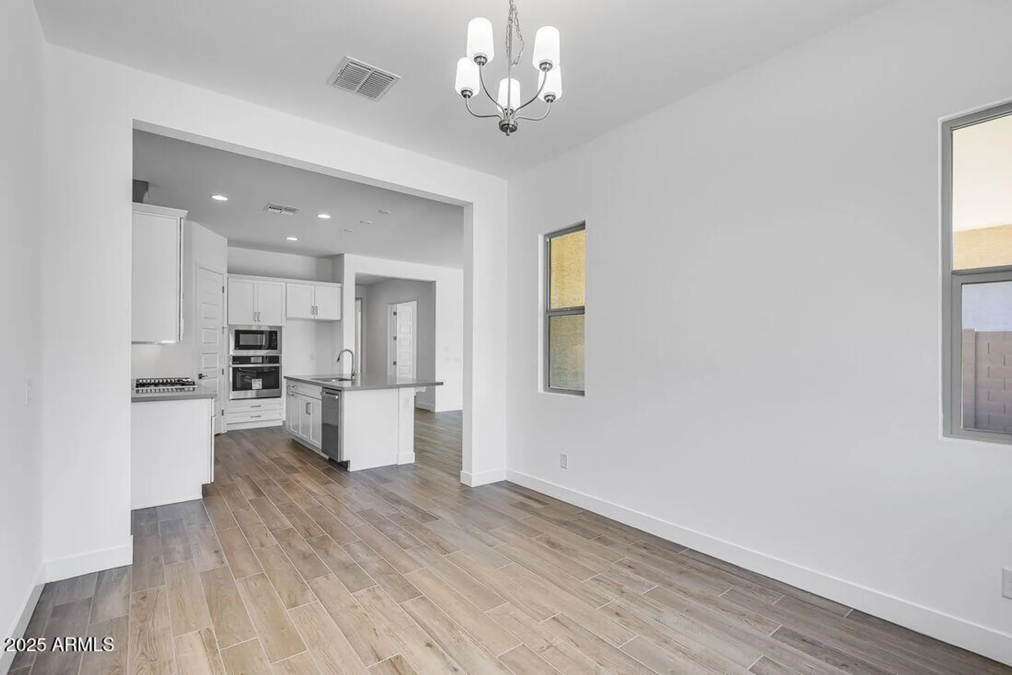 Property Slideshow image 16 of 48 | 18139 w amberwood dr, Goodyear, AZ, 85338