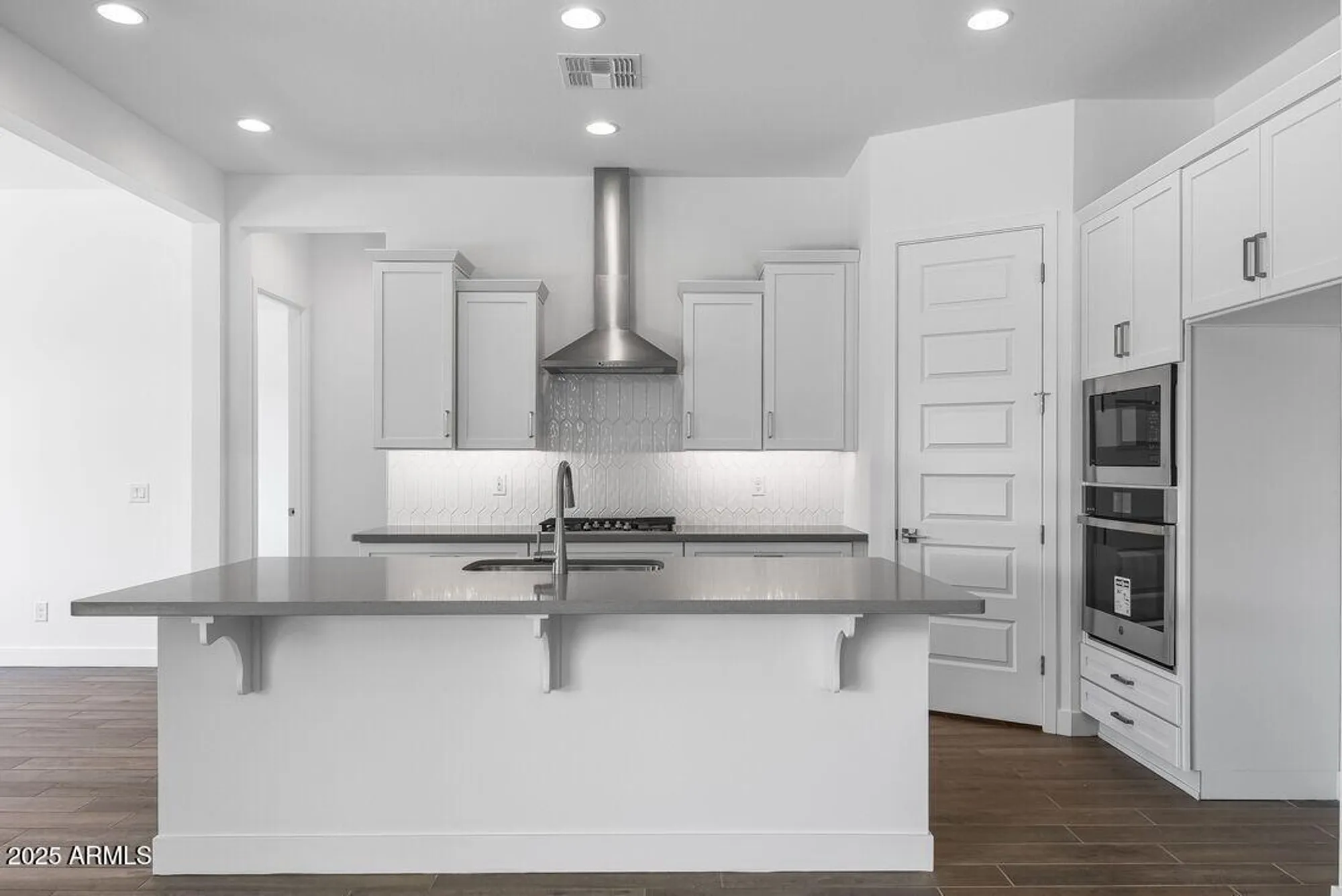 Property Slideshow image 14 of 48 | 18139 w amberwood dr, Goodyear, AZ, 85338