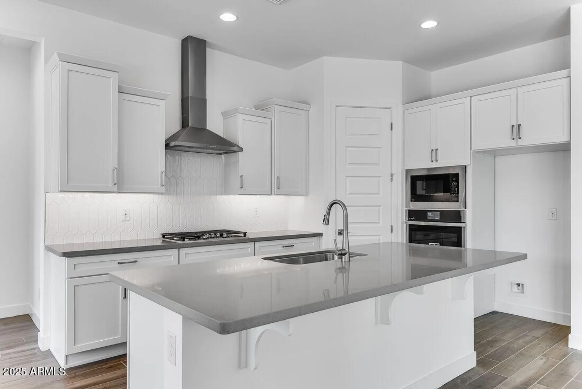 Property Slideshow image 9 of 48 | 18139 w amberwood dr, Goodyear, AZ, 85338