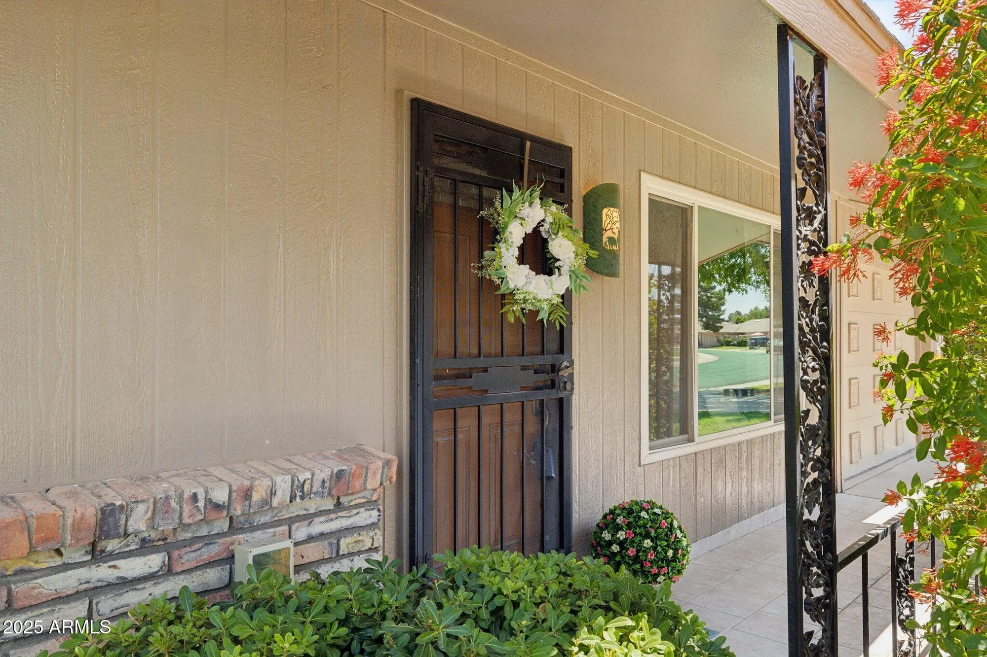 Property Slideshow image 1 of 35 | 19033 n signal butte cir, Sun City, AZ, 85373