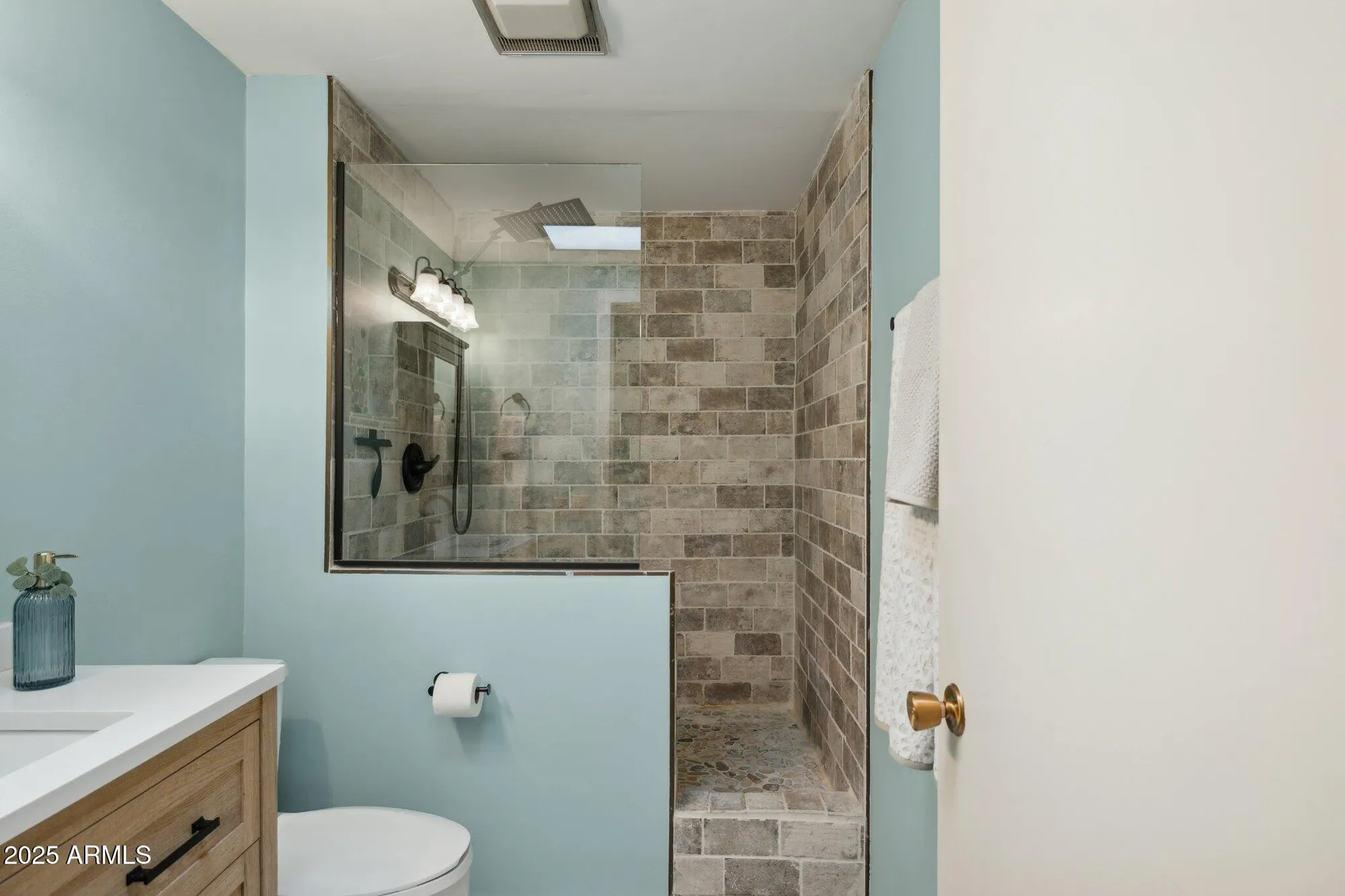 Property Slideshow image 16 of 35 | 19033 n signal butte cir, Sun City, AZ, 85373