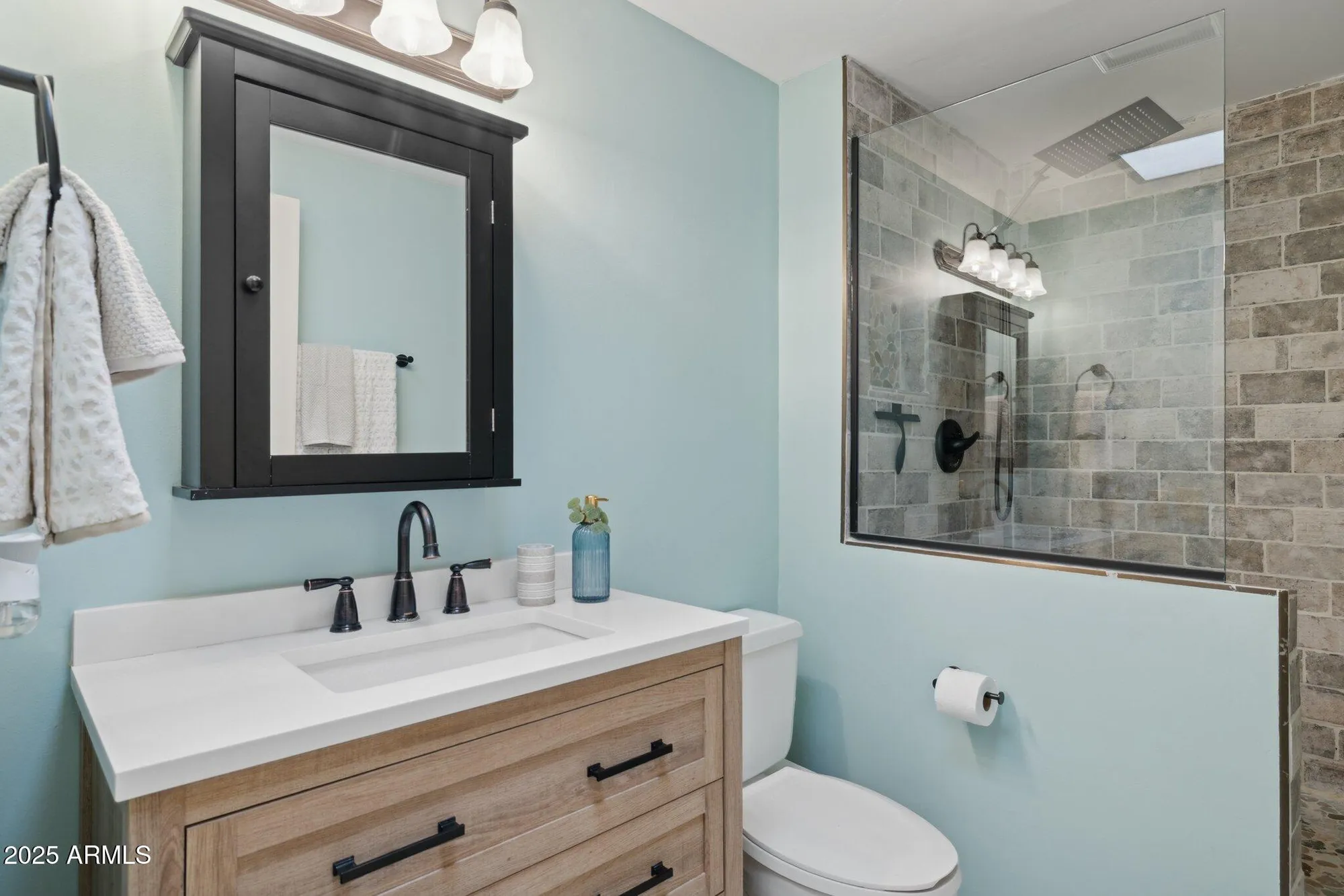 Property Slideshow image 17 of 35 | 19033 n signal butte cir, Sun City, AZ, 85373