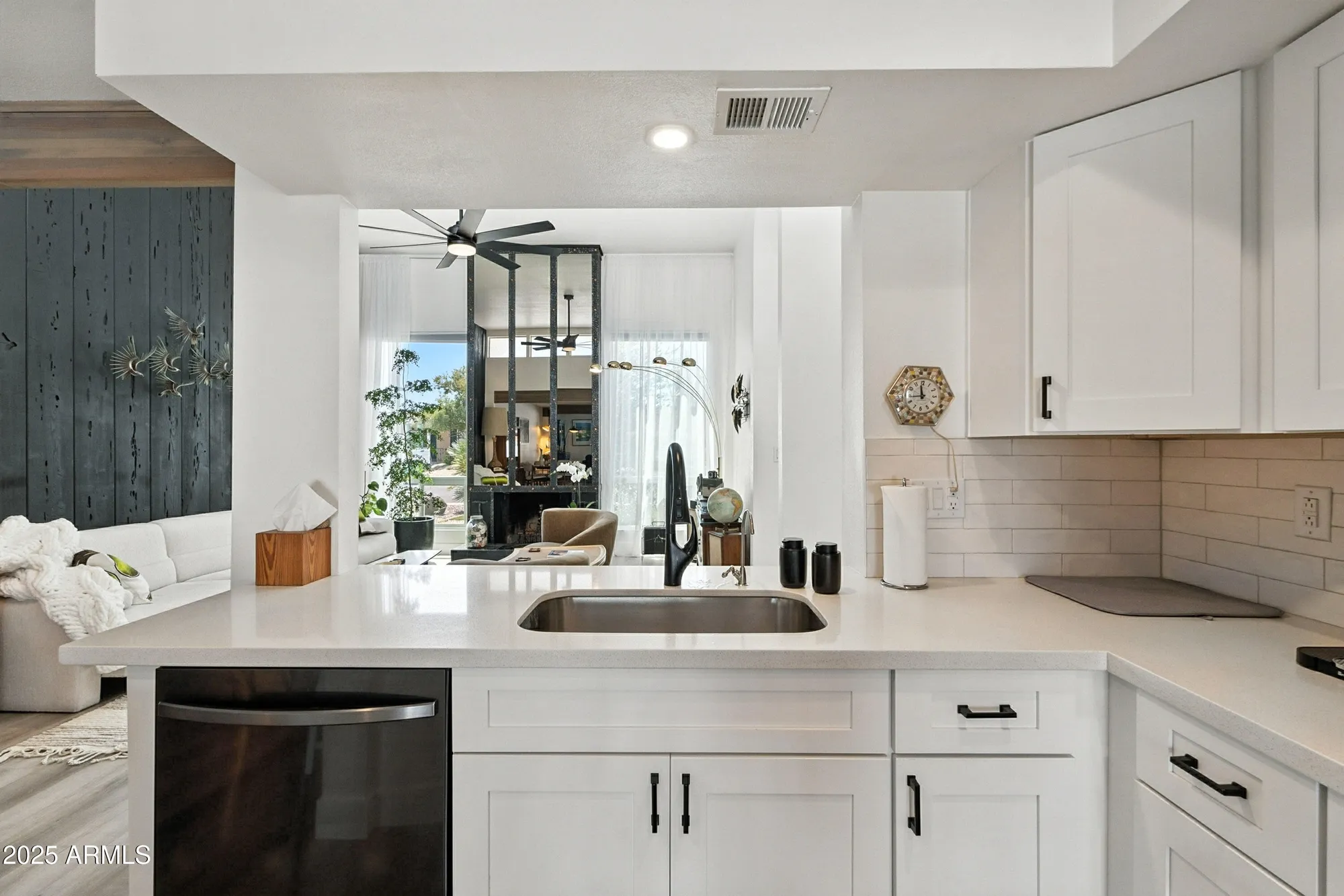 Property Slideshow image 15 of 59 | 6218 e catalina dr, Scottsdale, AZ, 85251