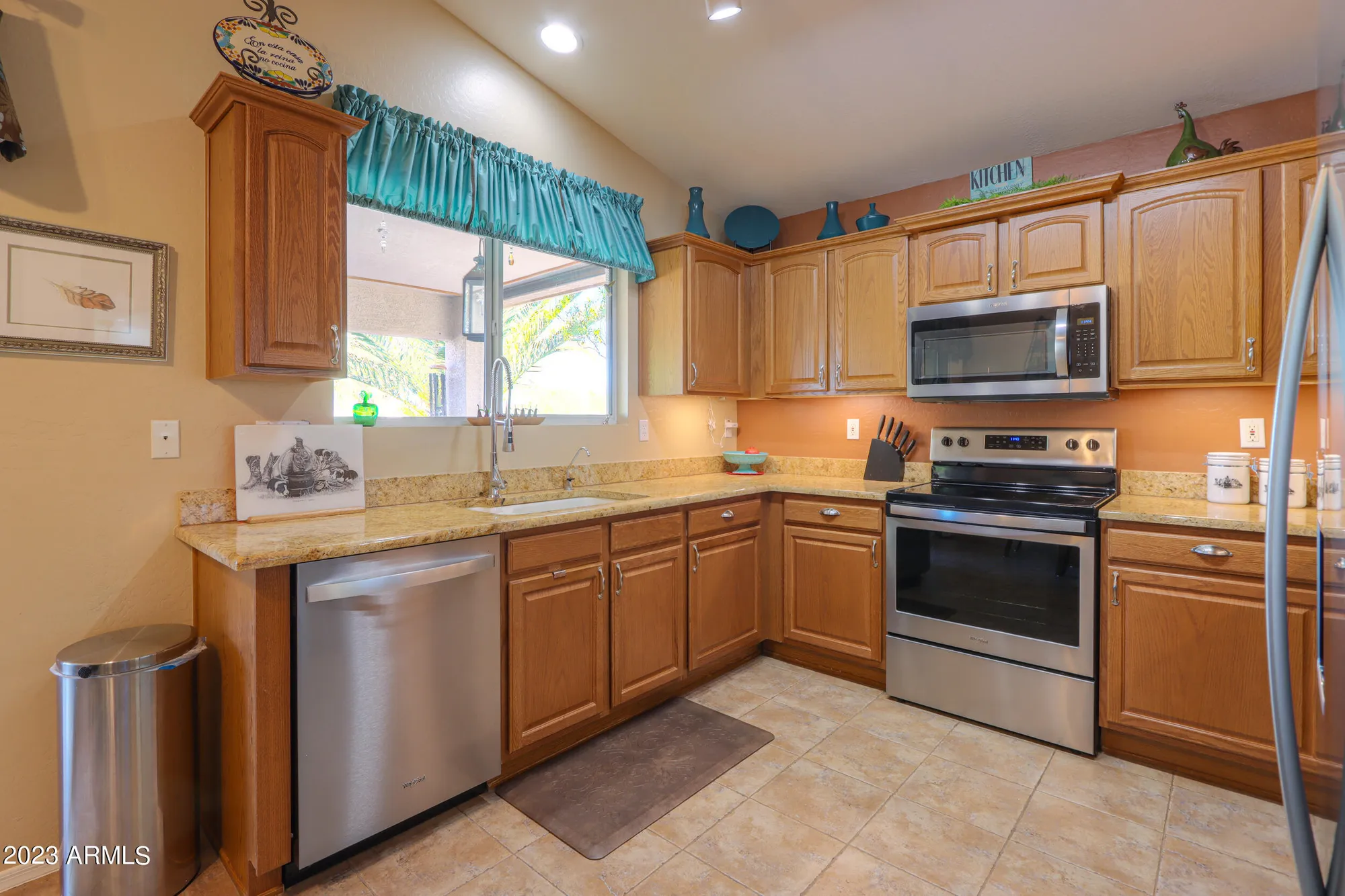 Property Slideshow image 12 of 39 | 2414 e antigua dr, Casa Grande, AZ, 85194