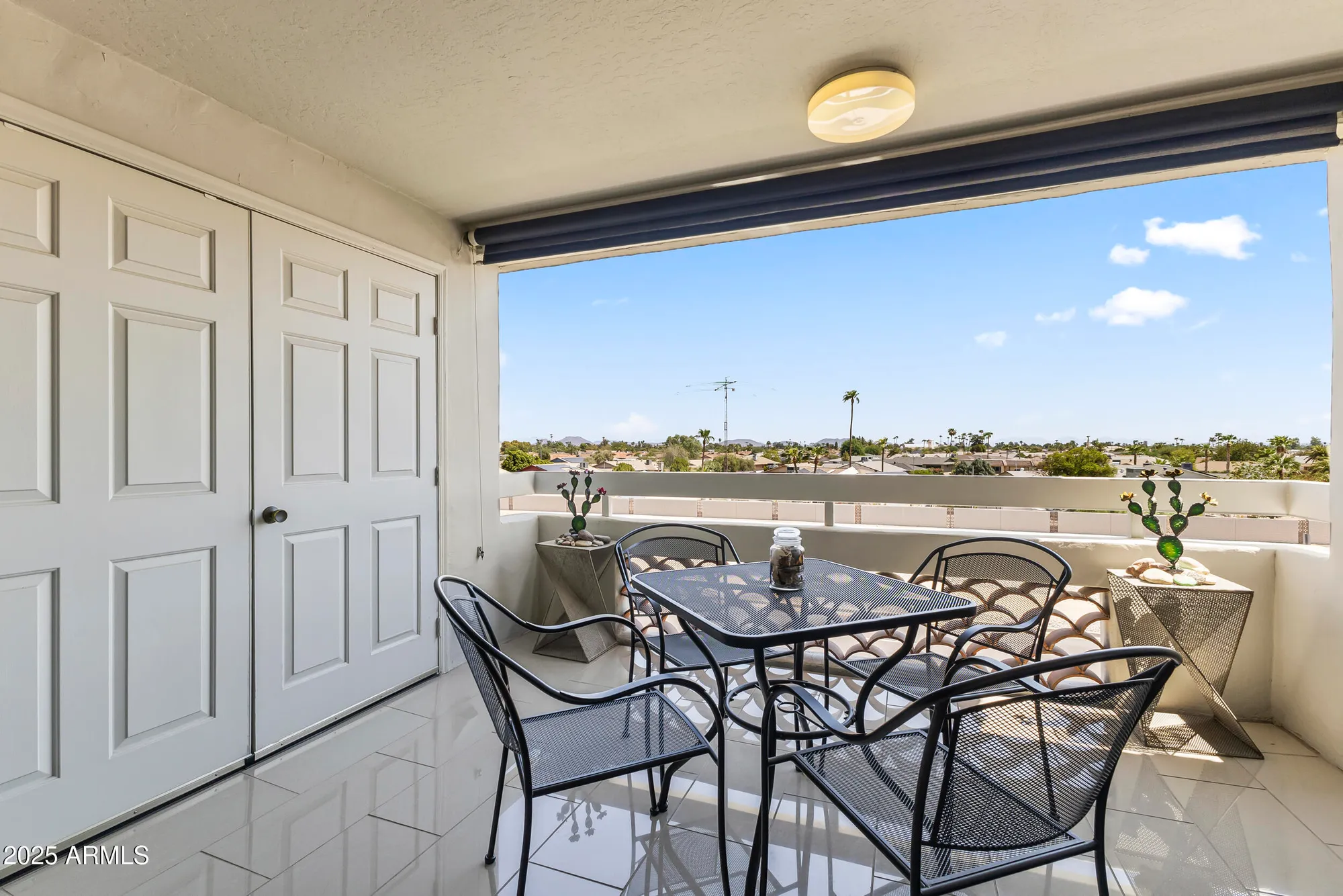 Property Slideshow image 10 of 46 | 17404 n 99th ave unit 307, Sun City, AZ, 85373